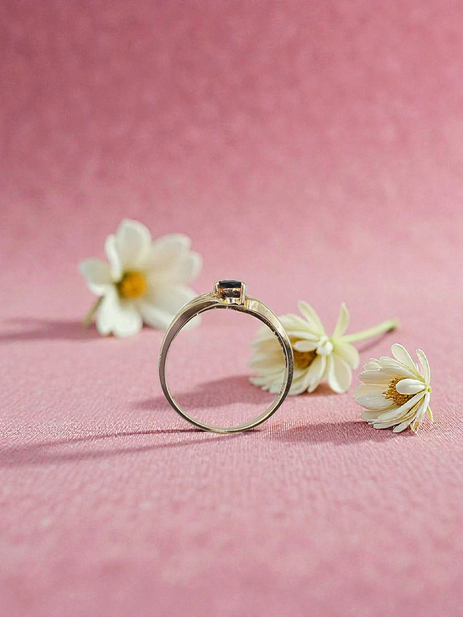 Solid 10K Yellow Gold Ring with Natural Blue Sapphire – Size 8