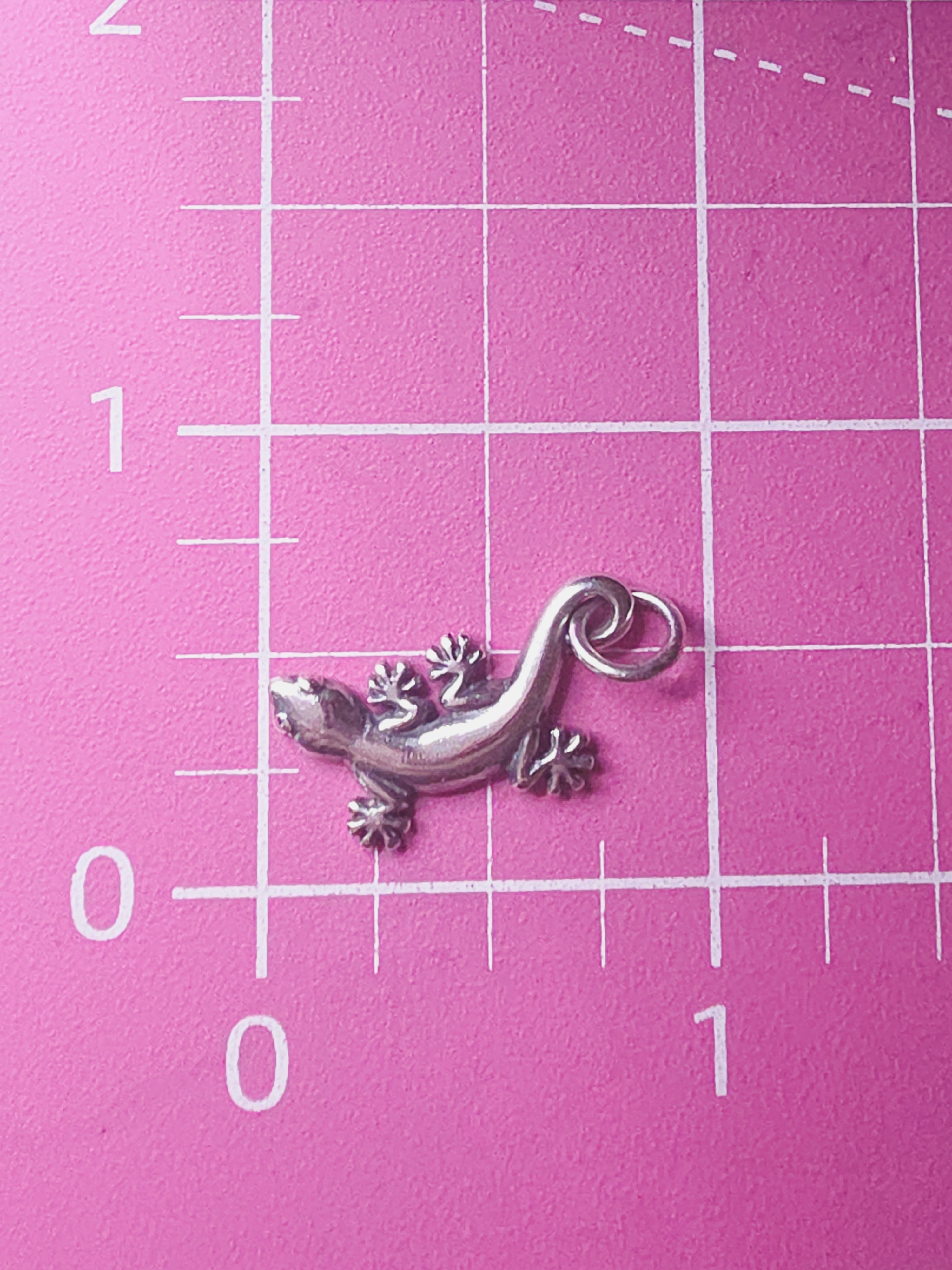 James Avery Sterling Silver Gecko Lizard Charm Pendant - RETIRED