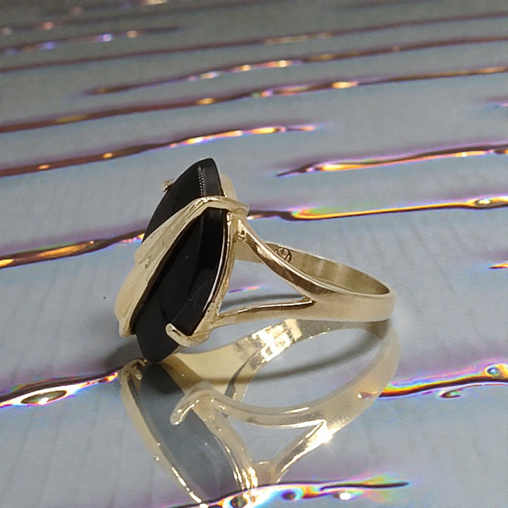 Solid 14K Yellow Gold Ring with Marquise Black Onyx – Size 7.5