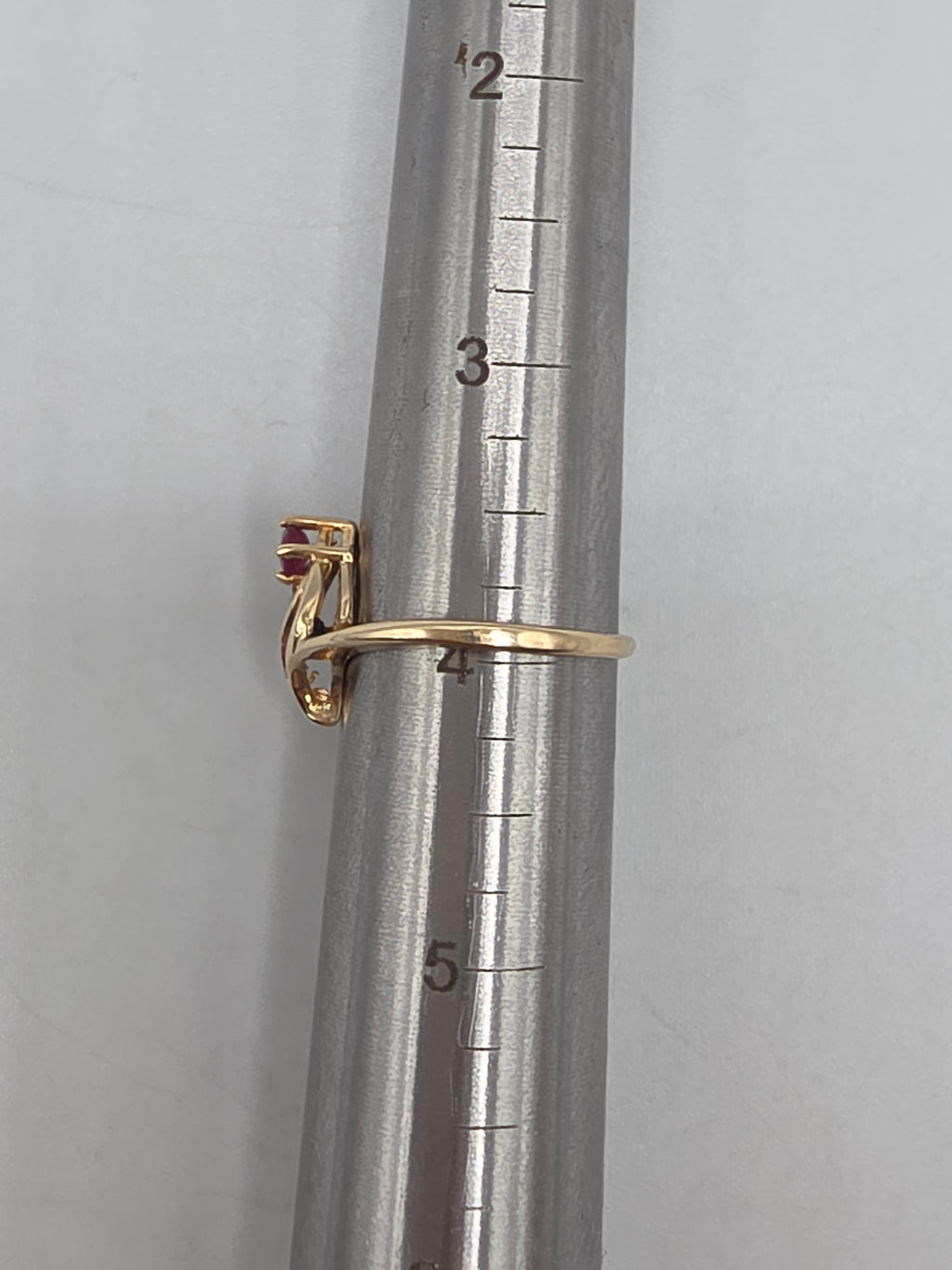 Solid 10K Yellow Gold Ruby Flower and Diamond Leaf Swirl Ring - Size 4