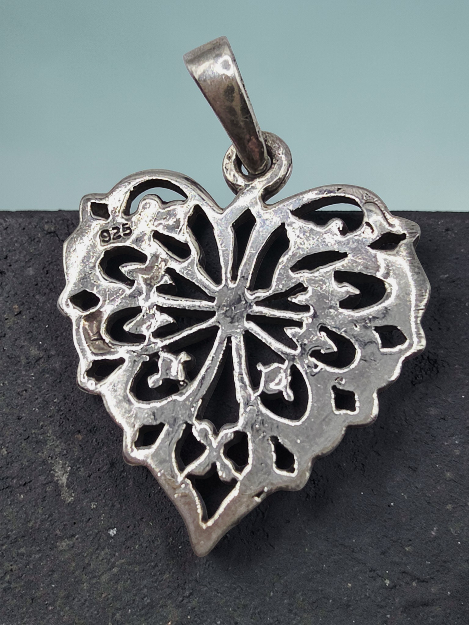 925 Sterling Silver Openwork Filigree Heart Necklace Pendant