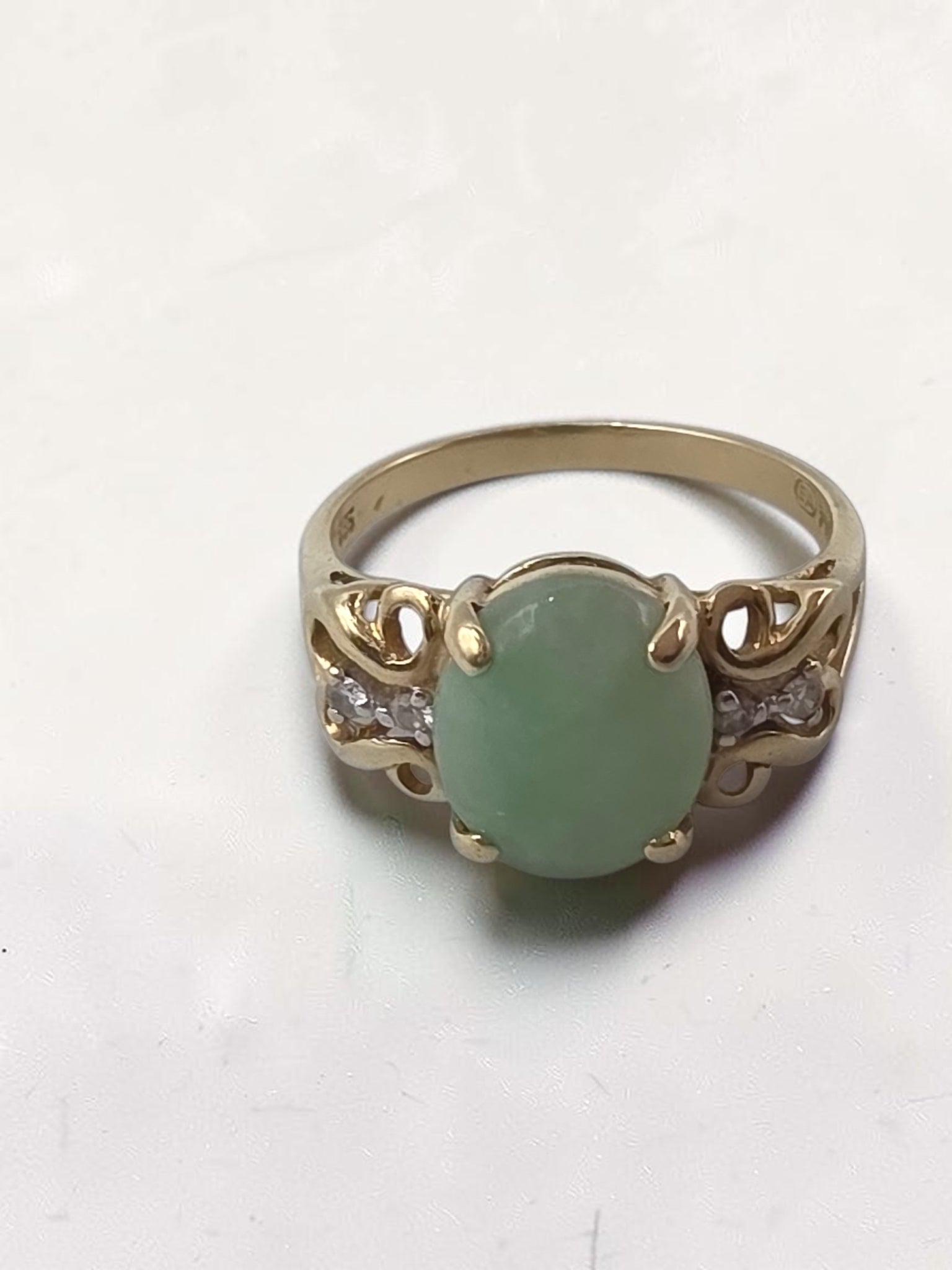 Vintage Designer East Arts Solid 14K Yellow Gold Jade & Diamond Ring Size - 6.25