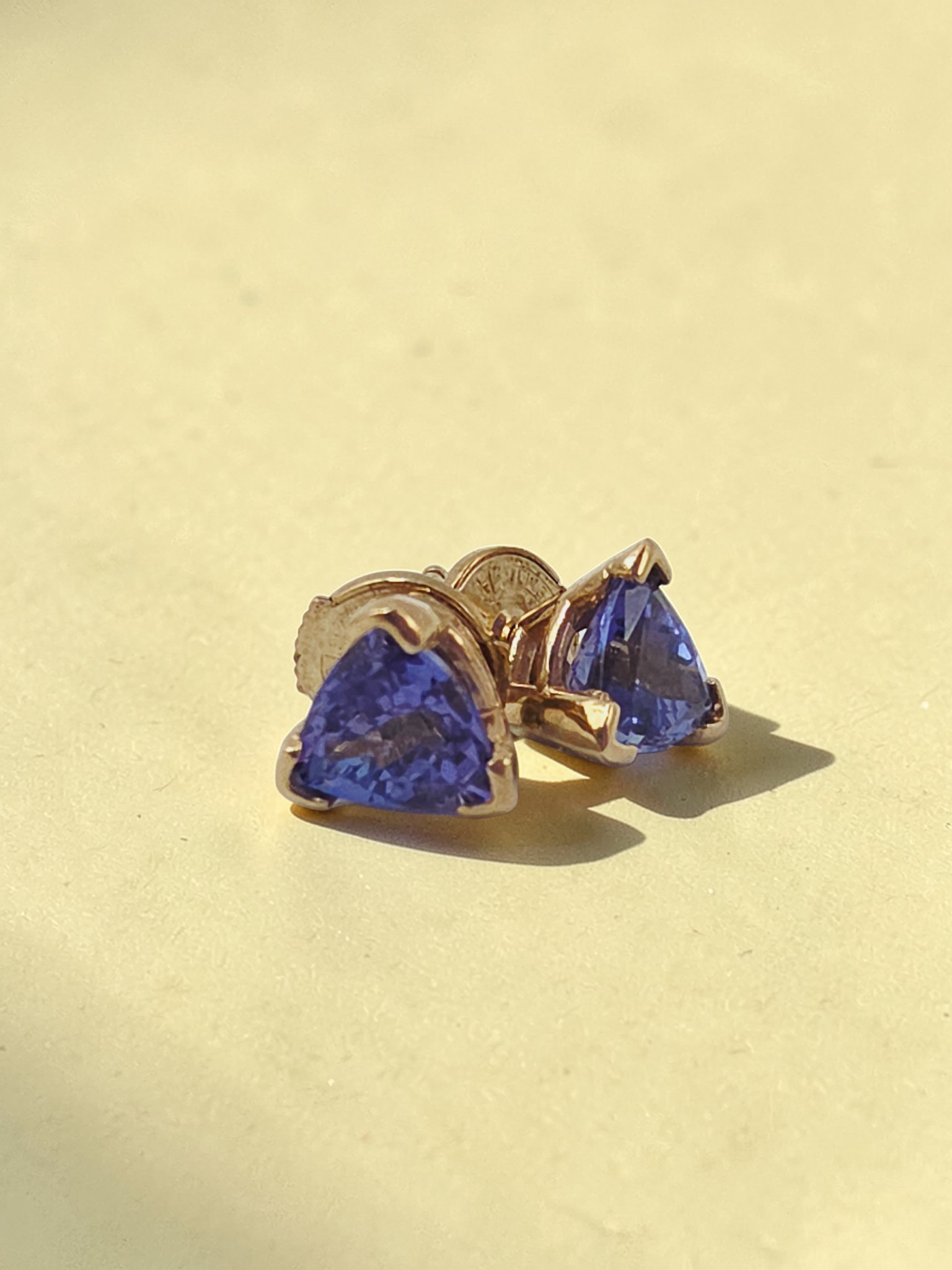 Solid 14K Gold Stud Earrings with Trillion-Cut Tanzanite - La Pousette Backs