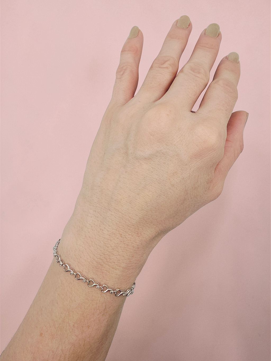 Solid 10K White Gold Heart Link Bracelet with Diamond Accents - 7.25 Inch