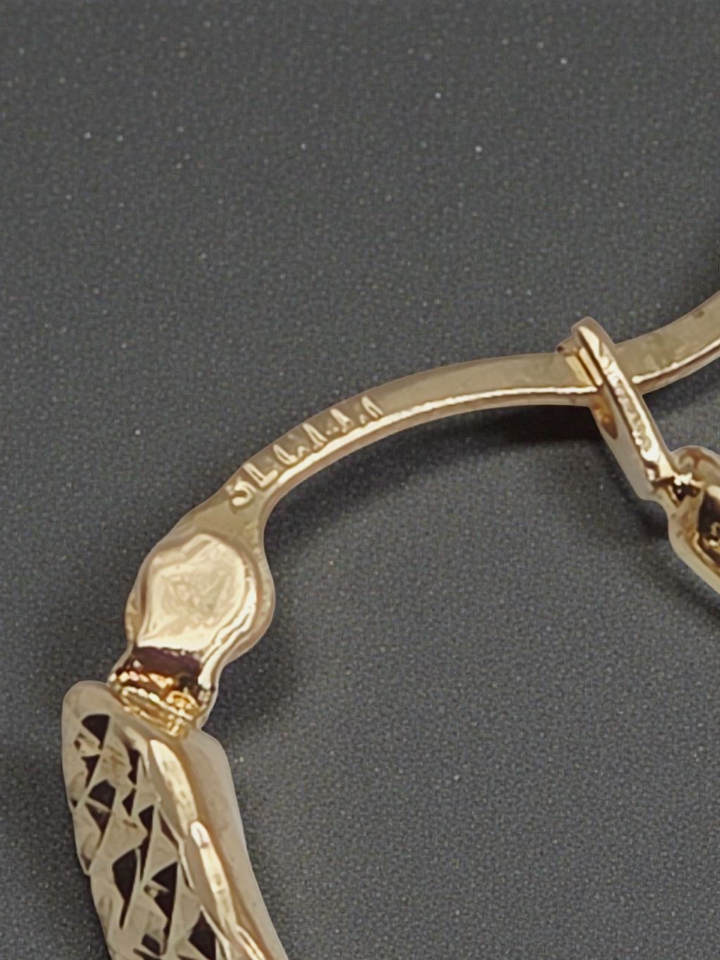 Select Jewelry Inc. Solid 14K Yellow Gold Diamond-Cut Hoop Earrings