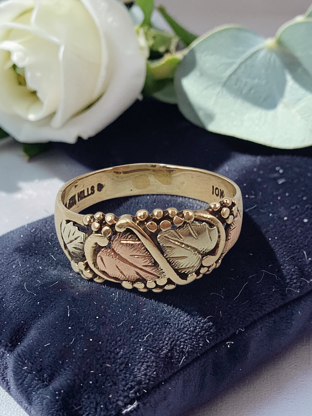 Black Hills Solid 10K Gold Grape Leaf Ring Band - Size 13.25