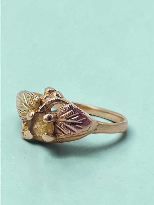 Black Hills Gold Solid 10K Ring with Citrine & 12K Leaf Accents - Size 6.75