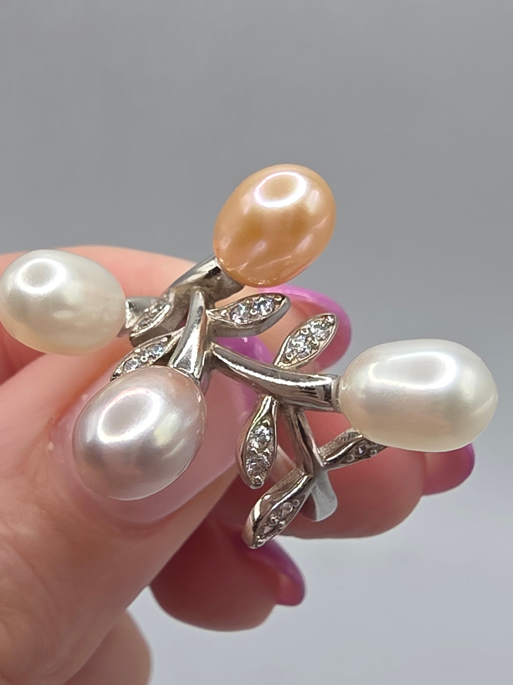 925 Sterling Silver Multi Color Pearl Floral Ring with CZ Leaf Accents - Size 6