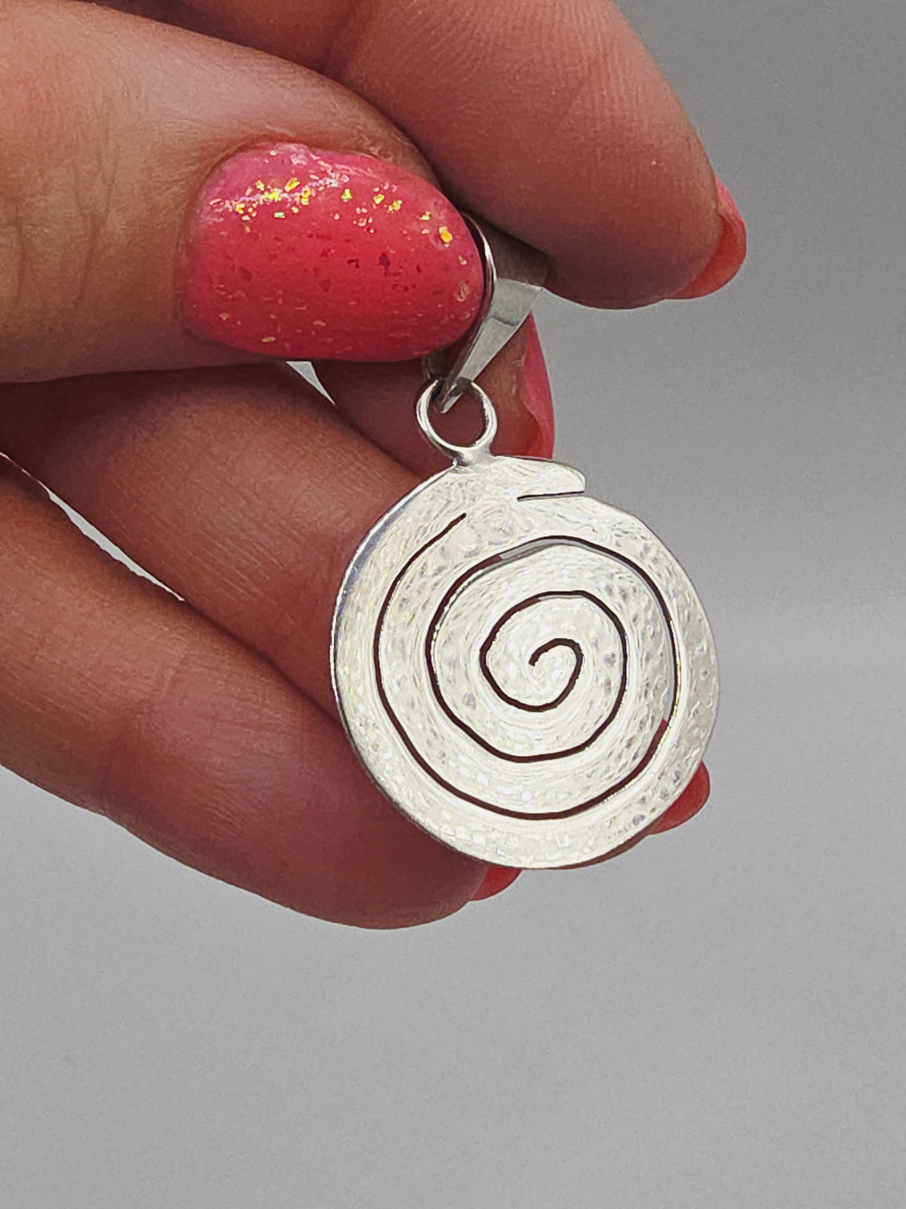 950 Sterling Silver Round Swirl Circle Necklace Pendant - 1.5 Inch