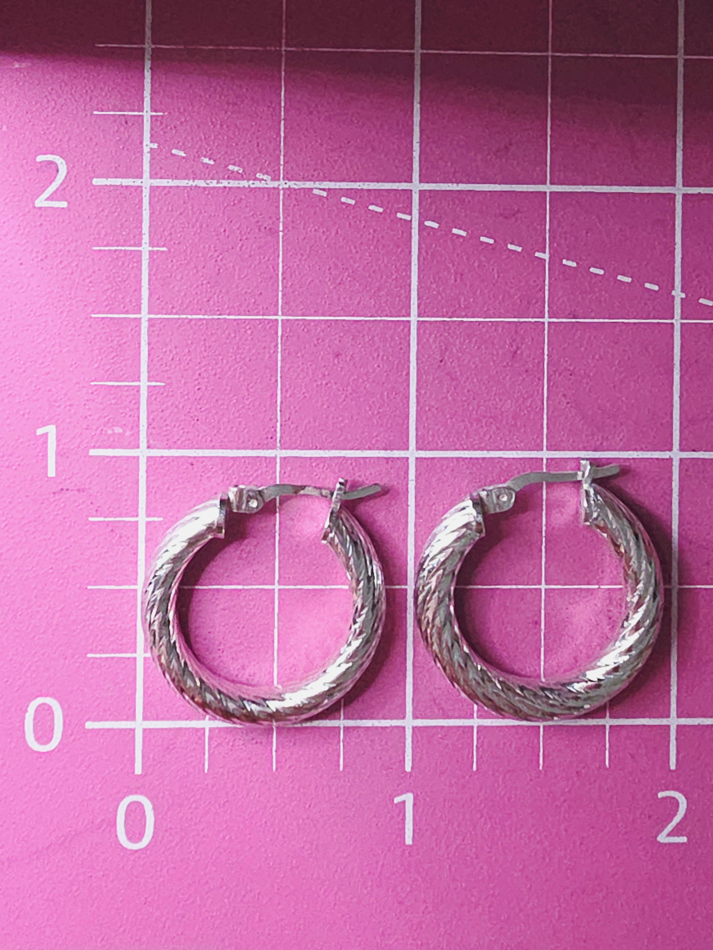 DYADEMA 925 Sterling Silver Diamond-Cut Hoop Earrings Italy Hinged