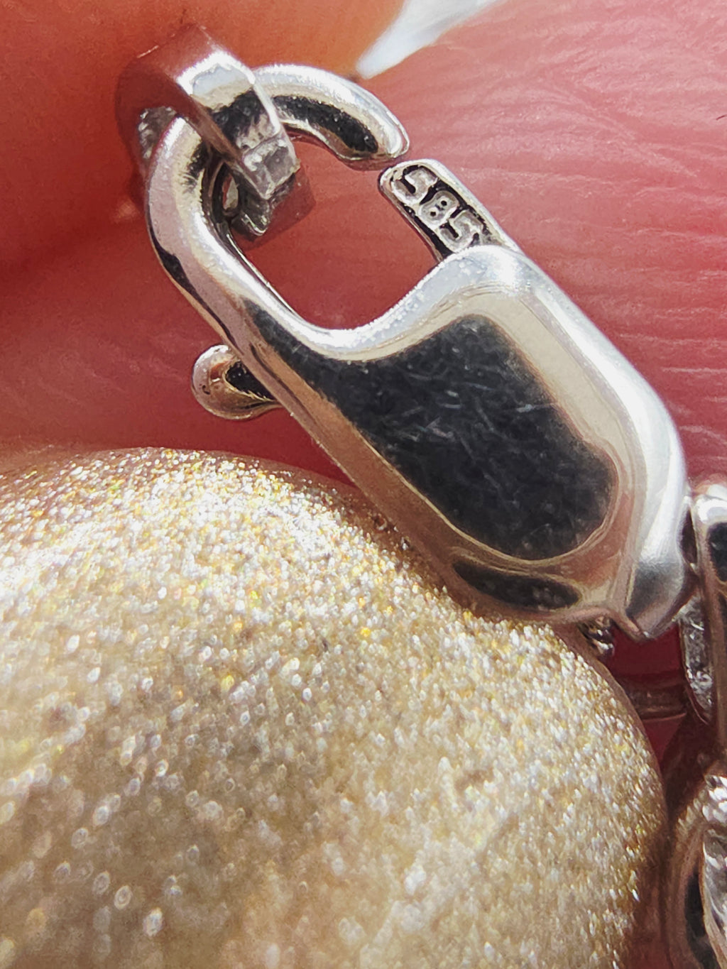 Solid 10K White Gold Heart Link Bracelet with Diamond Accents - 7.25 Inch