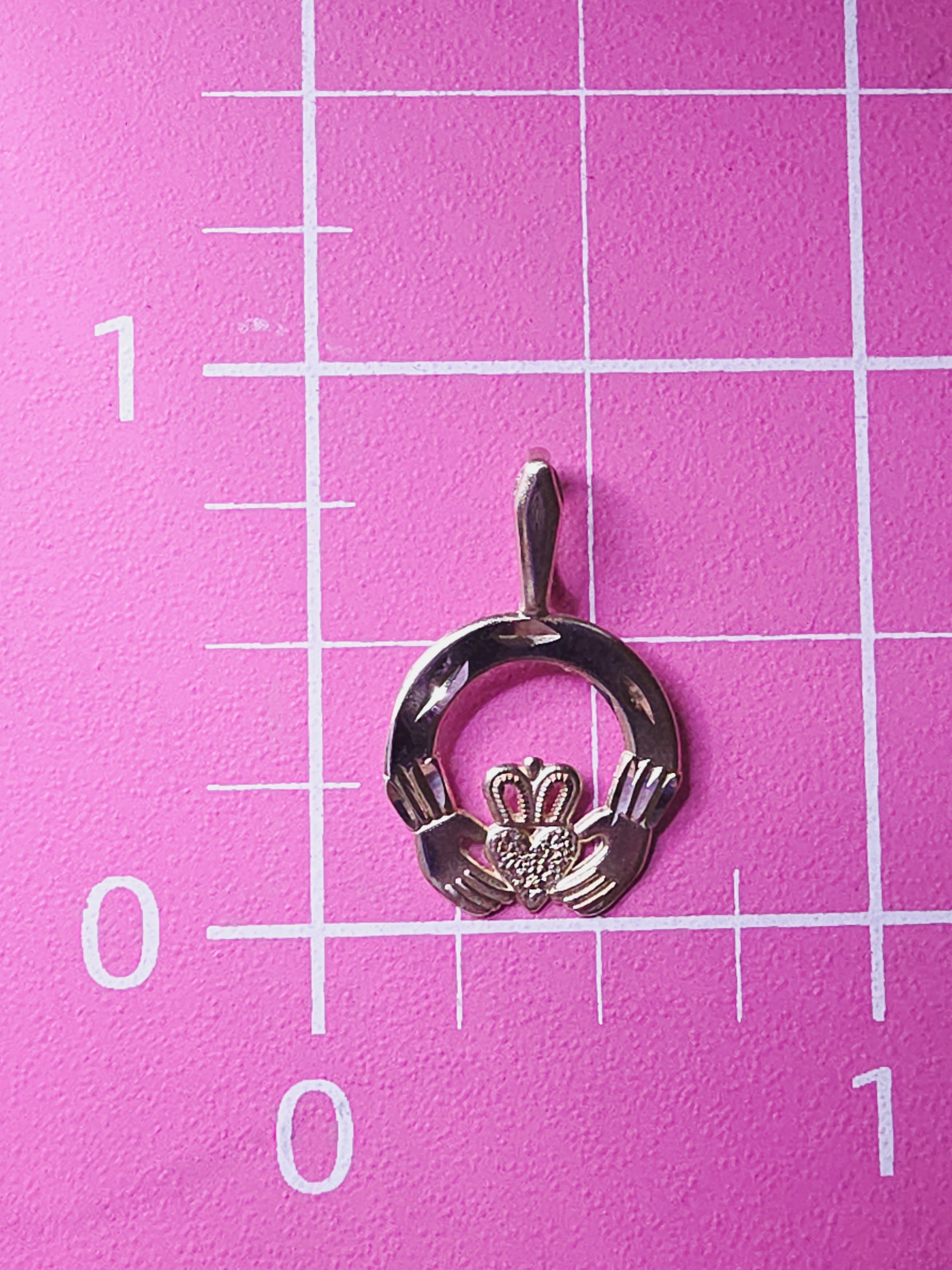 Michael Anthony Solid 14K Yellow Gold Claddagh Necklace Pendant