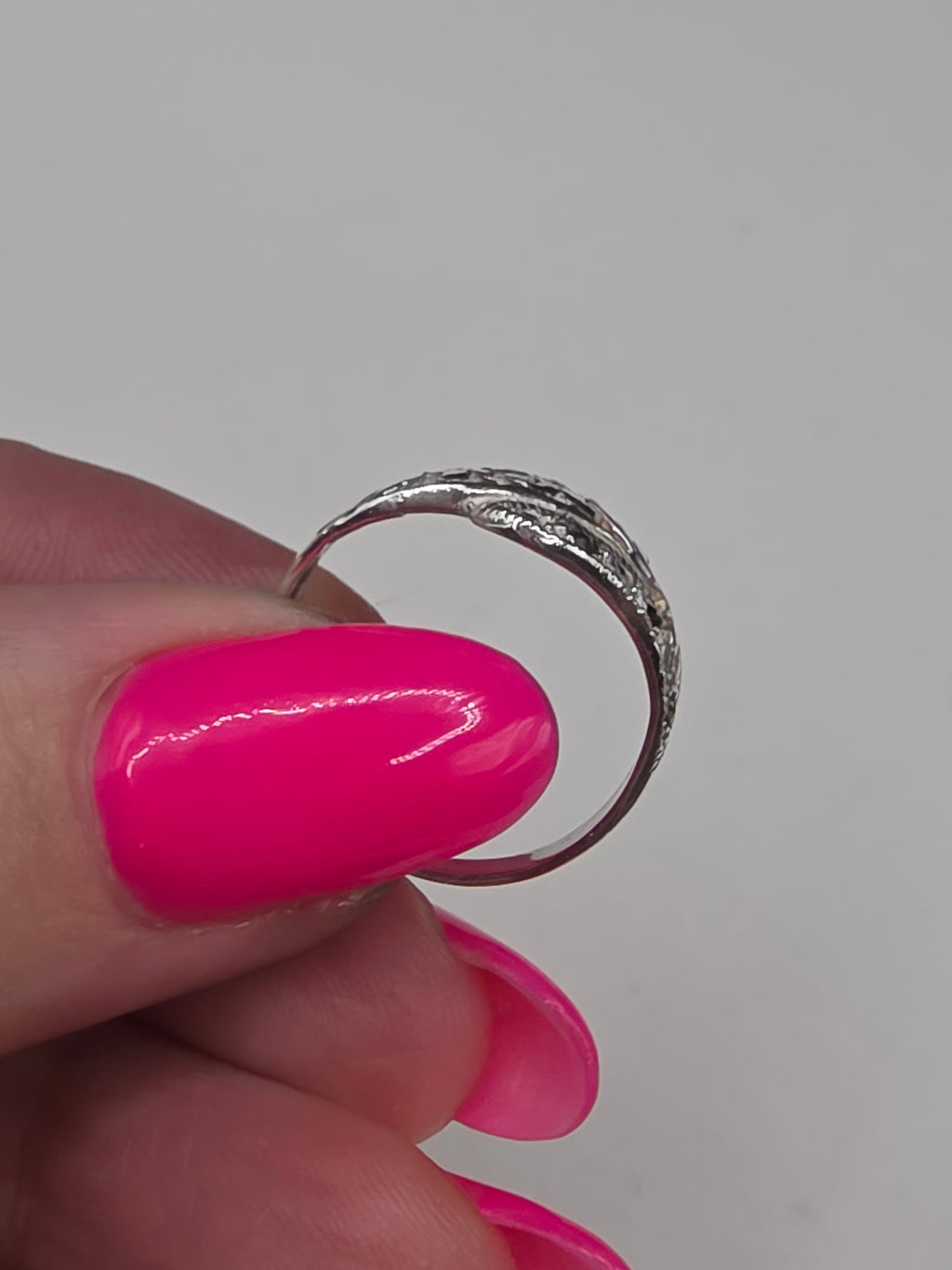 Vintage Sterling Silver Unique Pattern Engraved Ring Size 7.5