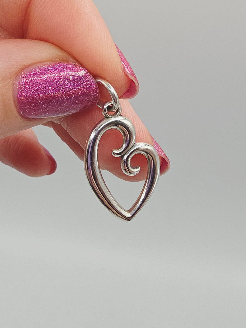 James Avery 925 Sterling Silver Mothers Love Heart Charm Pendant