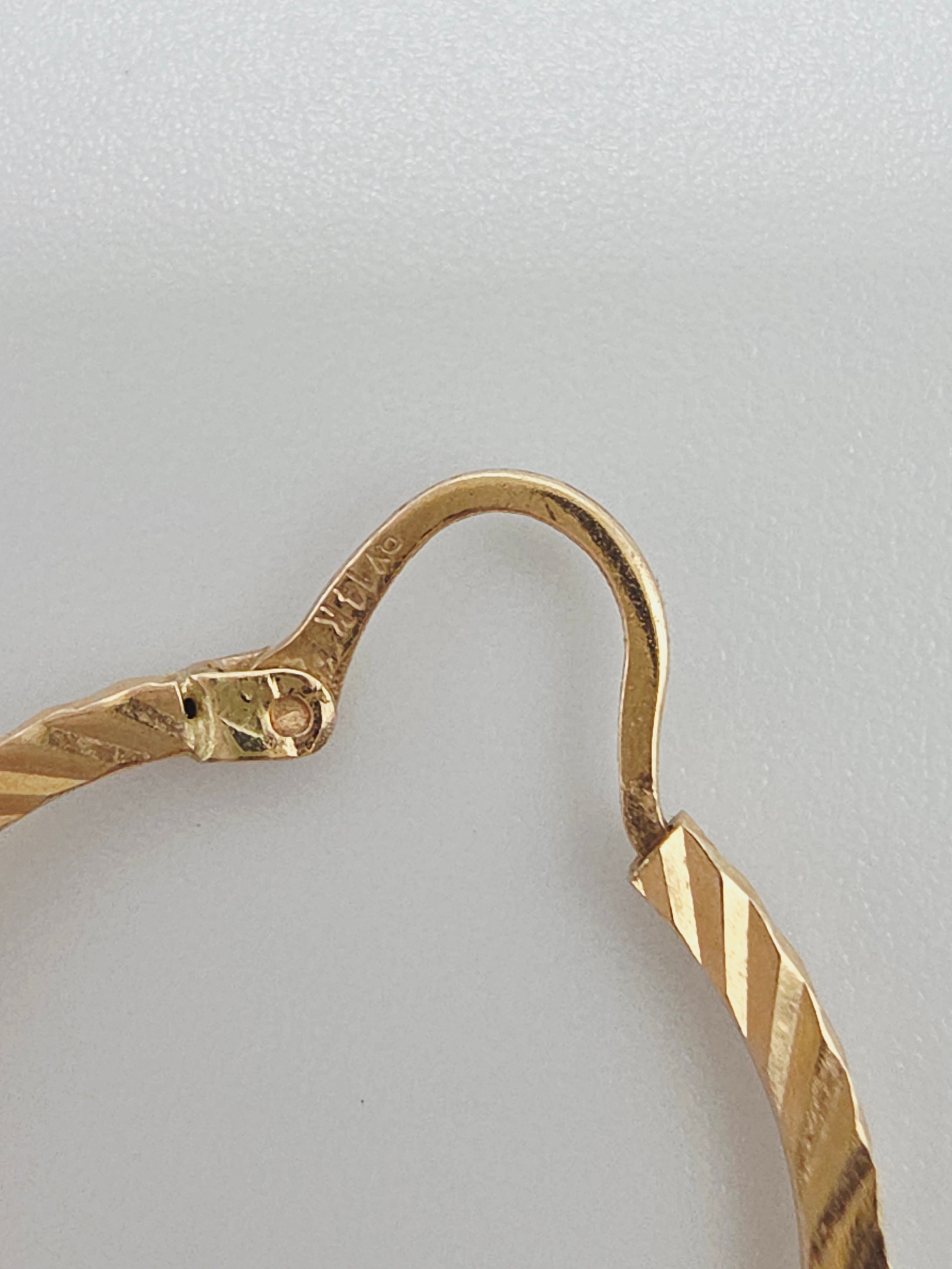 Solid 14K Yellow Gold Diamond-Cut Hoop Earrings with Snap Closures