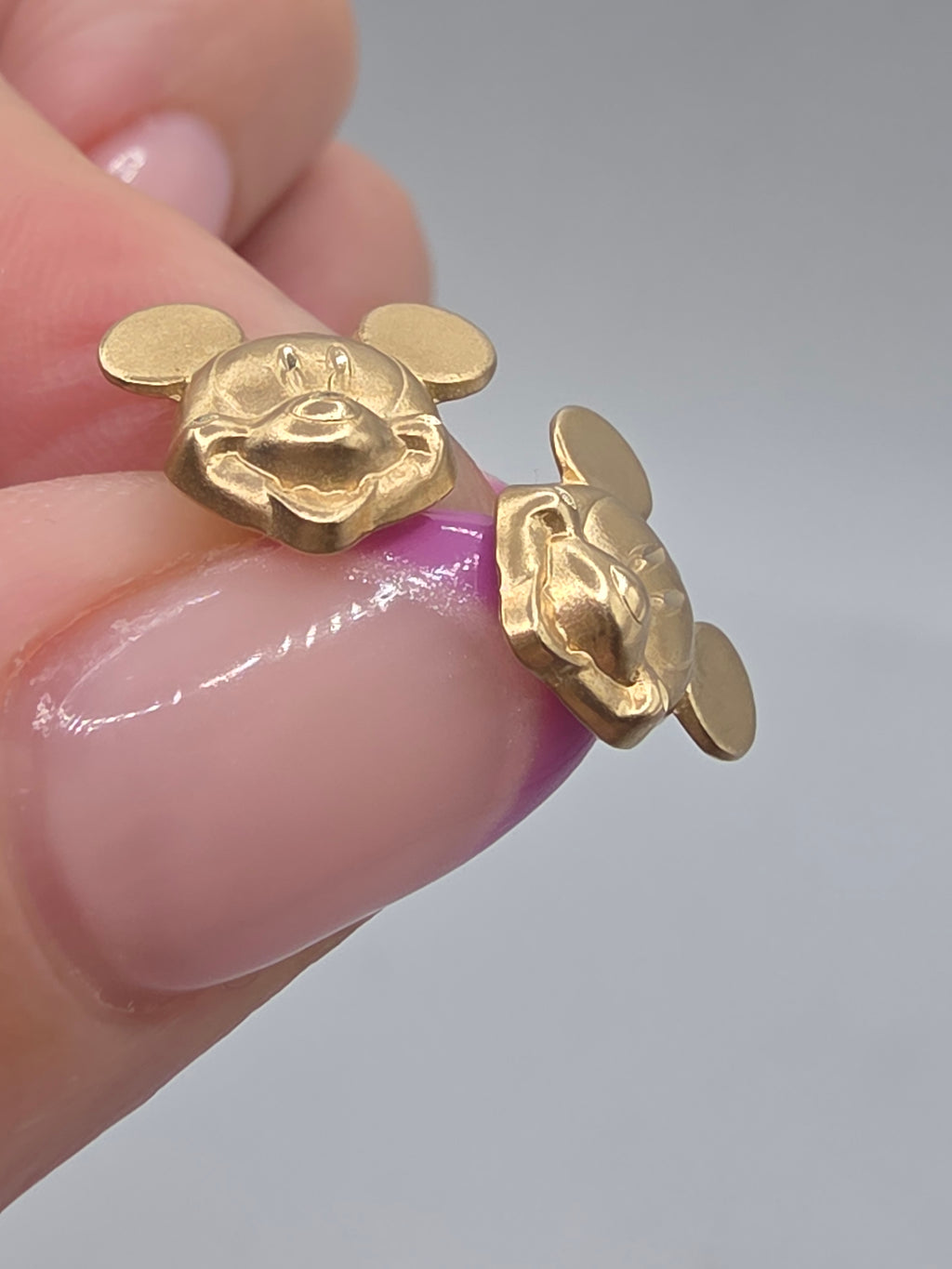 Disney Van Dell Mickey Mouse Solid 14K Yellow Gold Stud Earrings Original Box