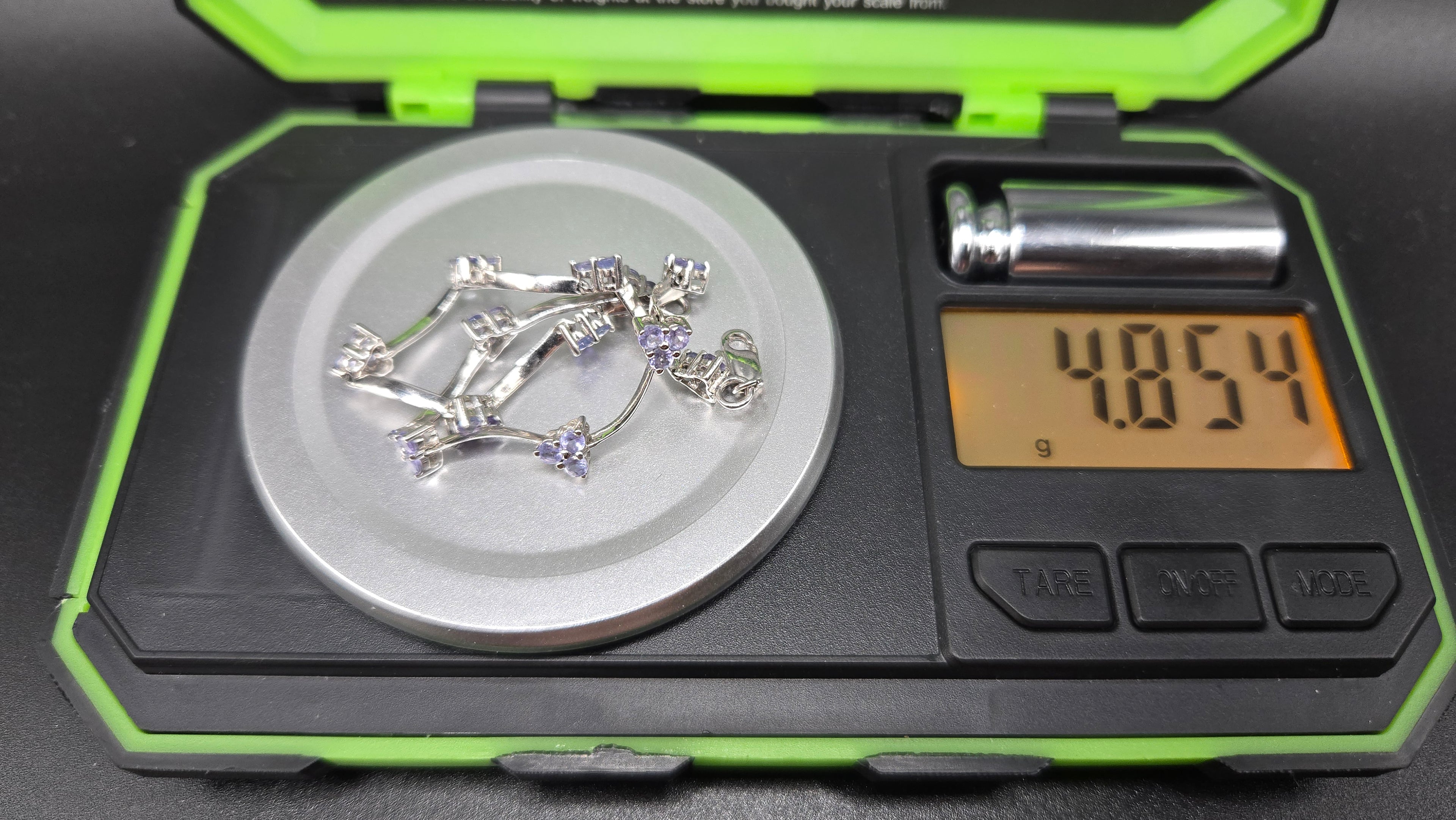 Solid 14K White Gold Bracelet with Tanzanite – 7 Inches