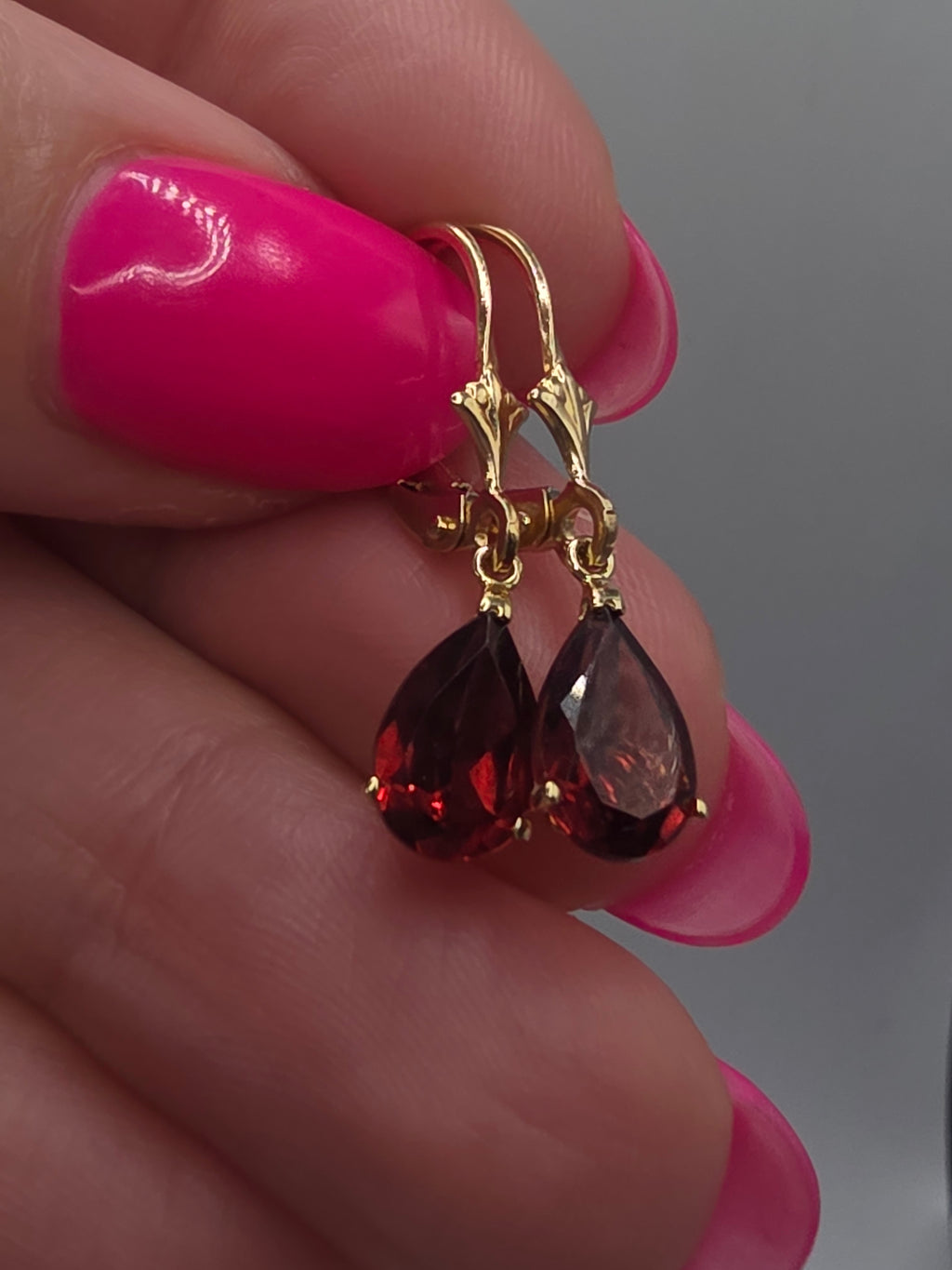 Solid 14K Yellow Gold Pear Cut Garnet Drop Dangle Earrings Leverback Floral