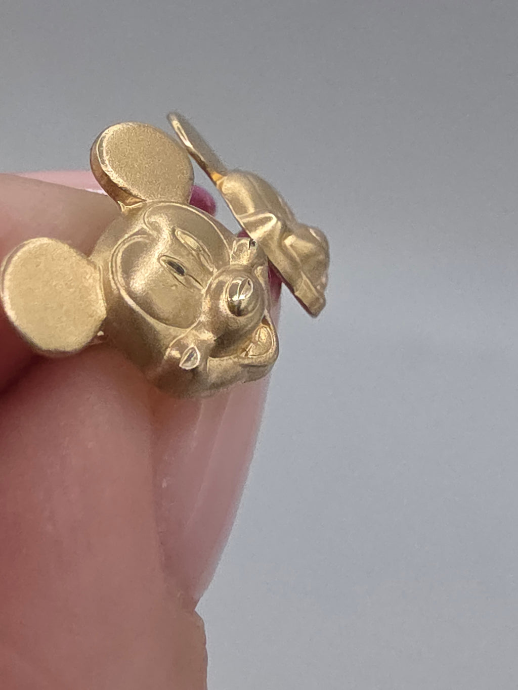 Disney Van Dell Mickey Mouse Solid 14K Yellow Gold Stud Earrings Original Box