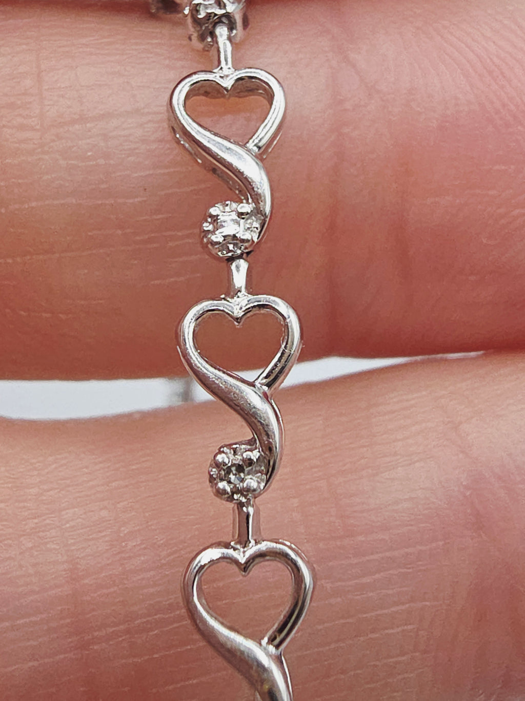 Solid 10K White Gold Heart Link Bracelet with Diamond Accents - 7.25 Inch