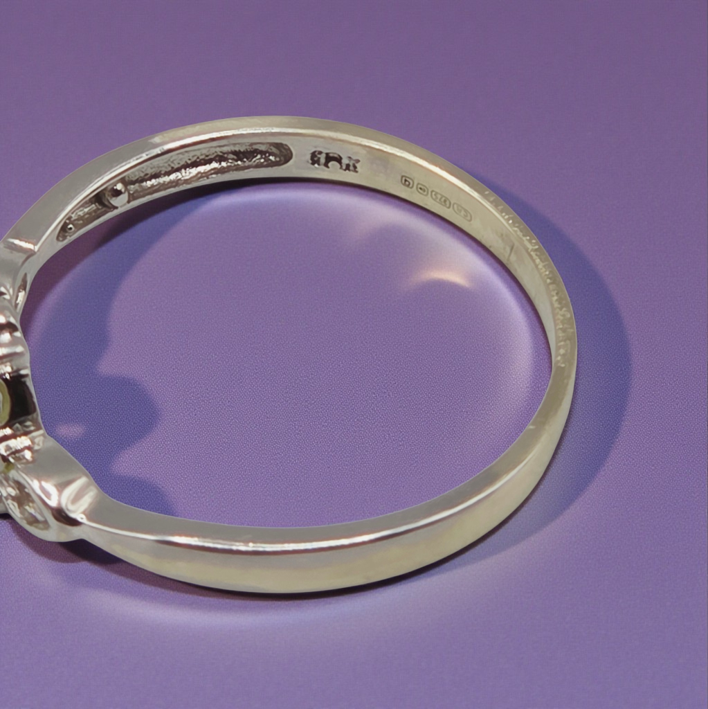 TGGC Solid 10K White Gold Ring with Natural Sphene & White Topaz Accents Size 8