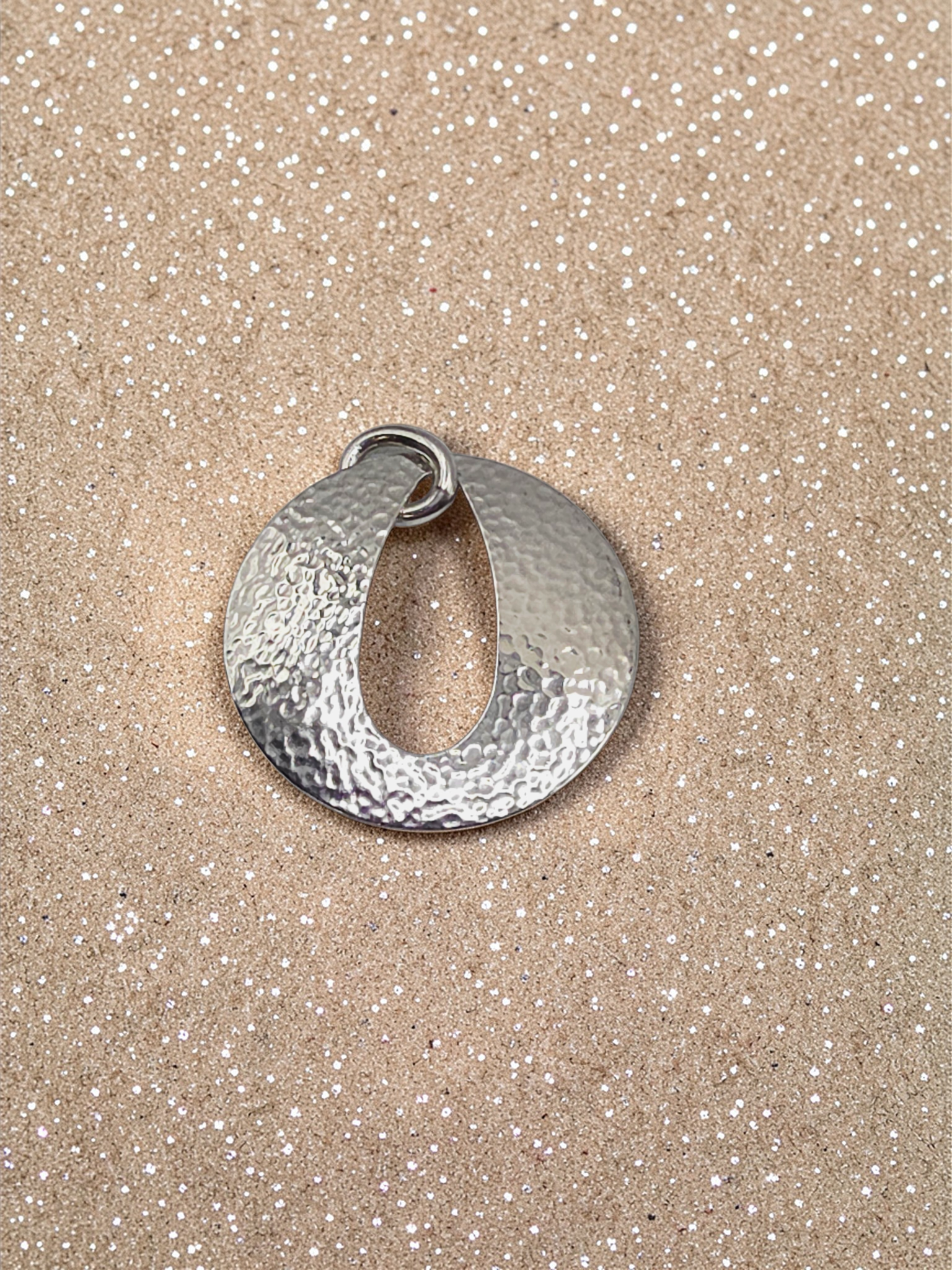 RETIRED James Avery Hammered Open Circle 925 Sterling Silver Necklace Pendant