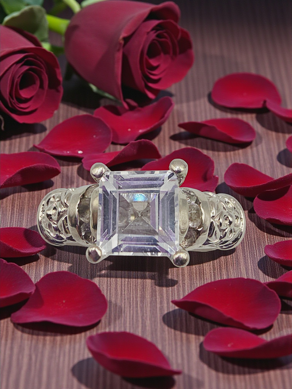 Vintage Solid 10K White Gold Antique Ring with Princess Cut Topaz - Size 7