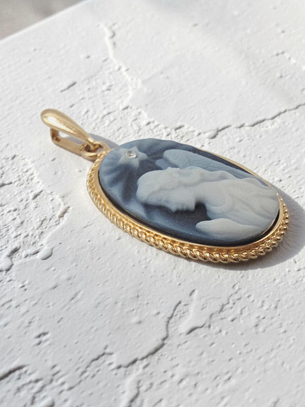 Solid 14K Yellow Gold Blue Agate Angel Cameo Necklace Pendant w Diamond Accent