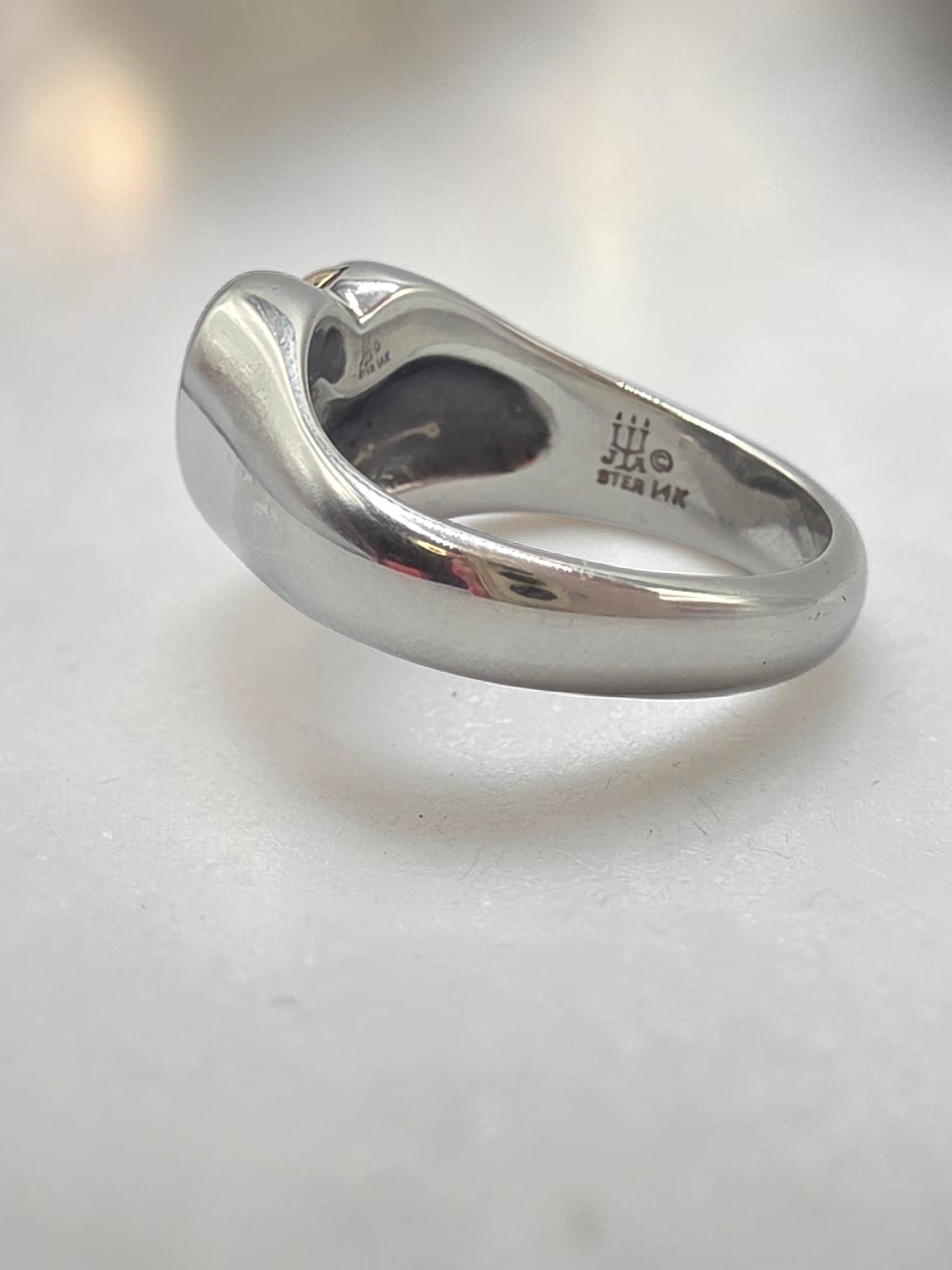 RETIRED James Avery Sterling Silver Heart Ring with 14K Gold Cross Size 6