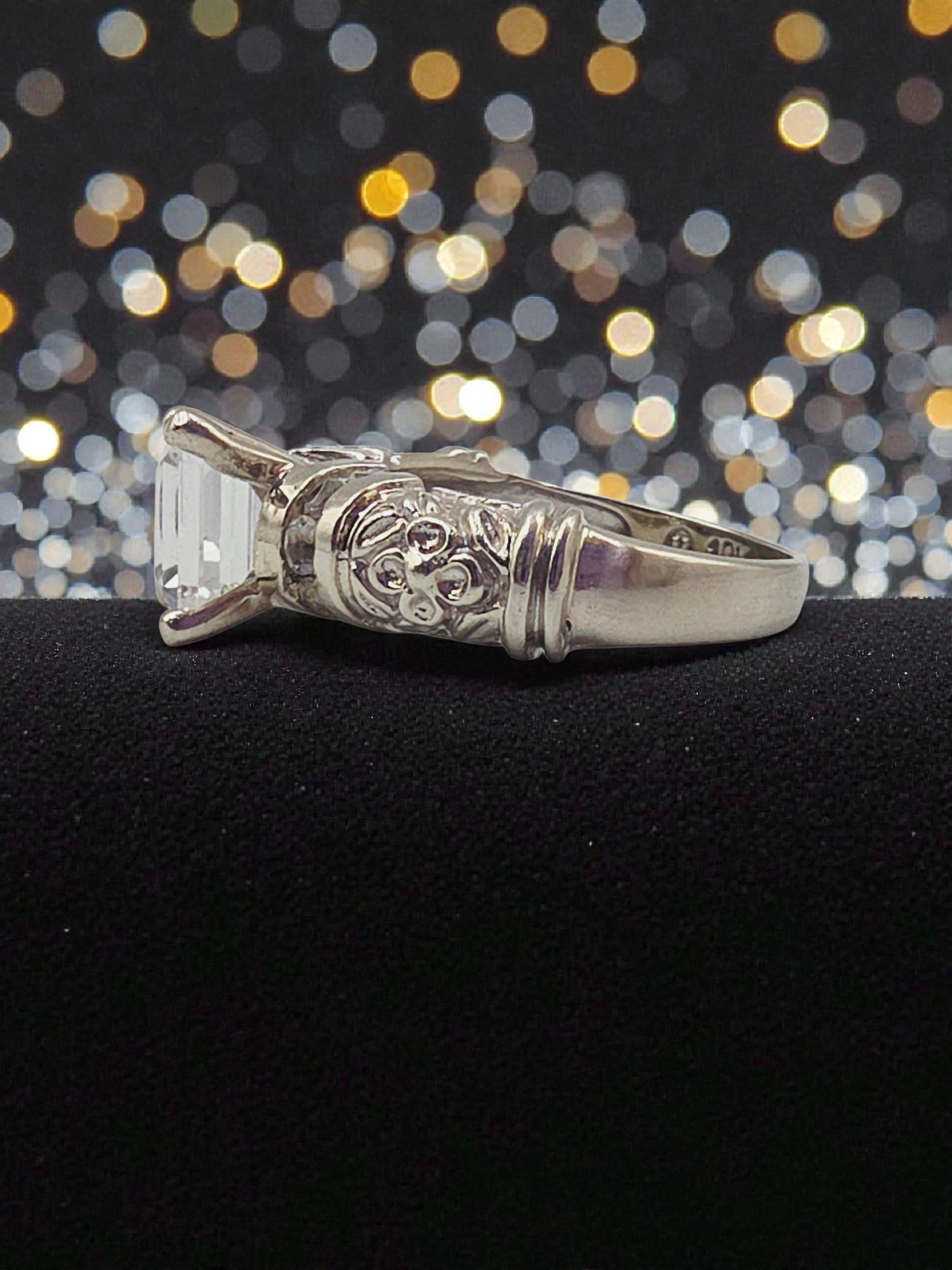 Vintage Solid 10K White Gold Antique Ring with Princess Cut Topaz - Size 7