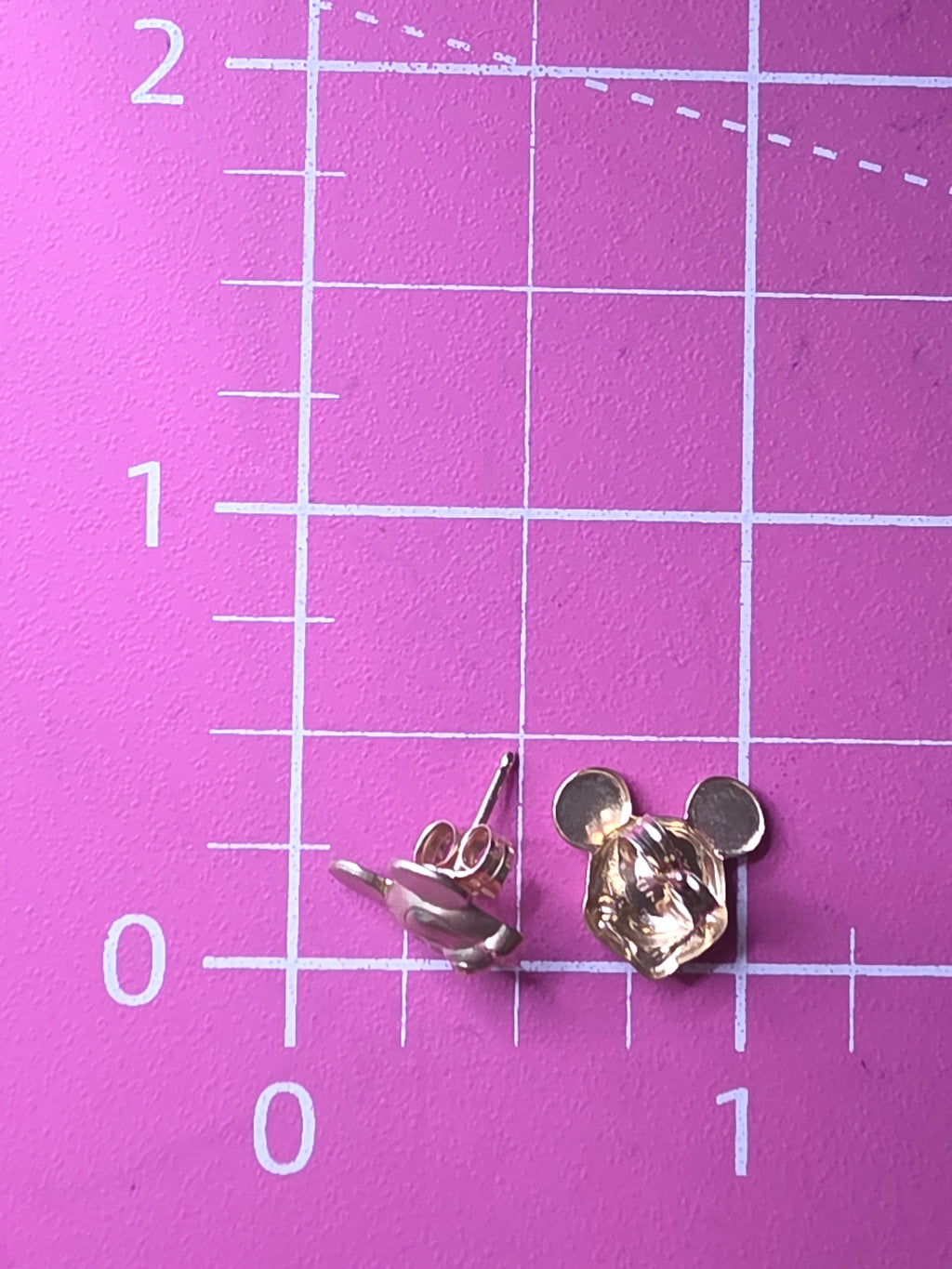 Disney Van Dell Mickey Mouse Solid 14K Yellow Gold Stud Earrings Original Box