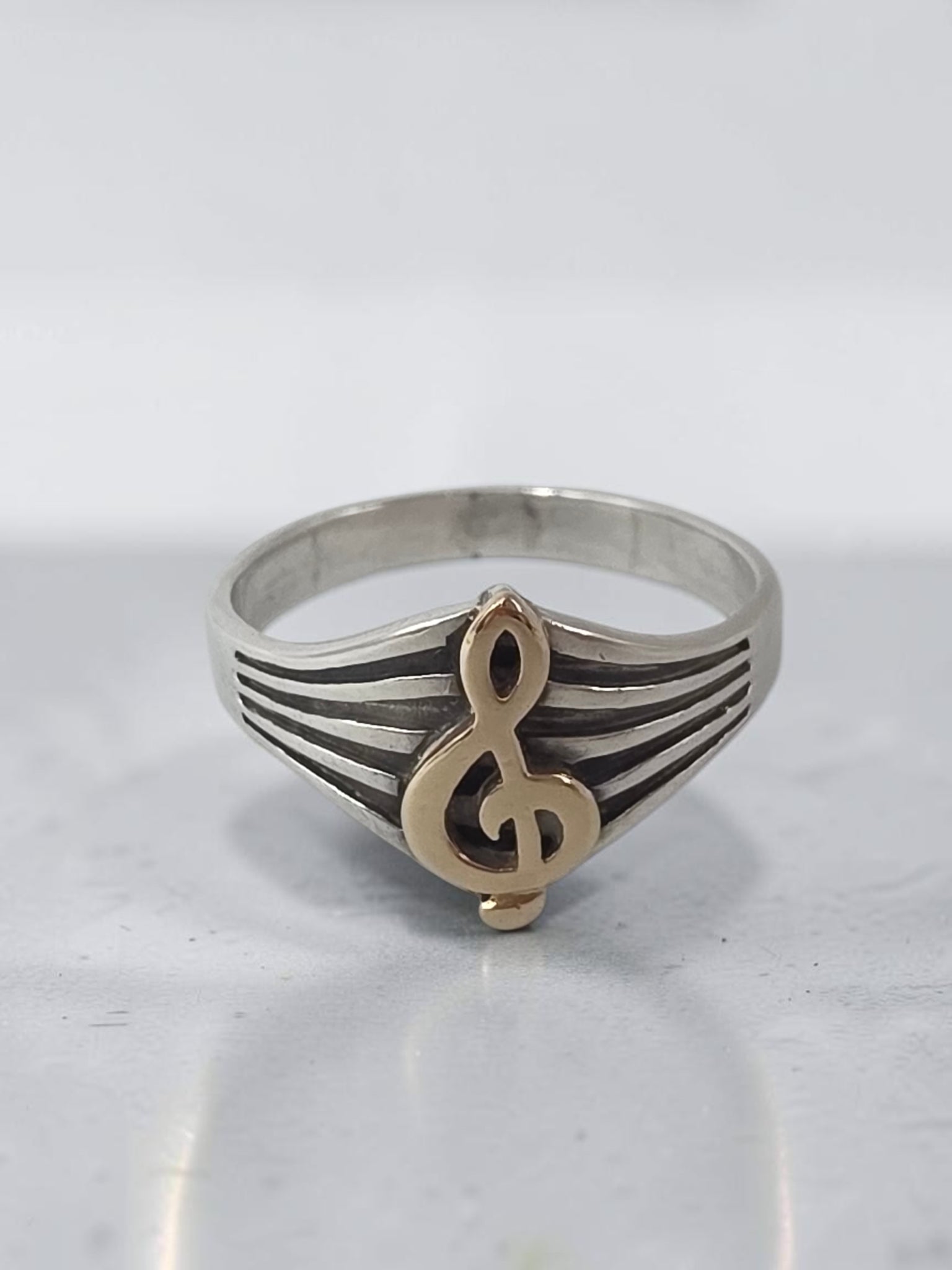 RETIRED James Avery Solid 14K Gold Treble Clef Sterling Silver Music Ring Size 8