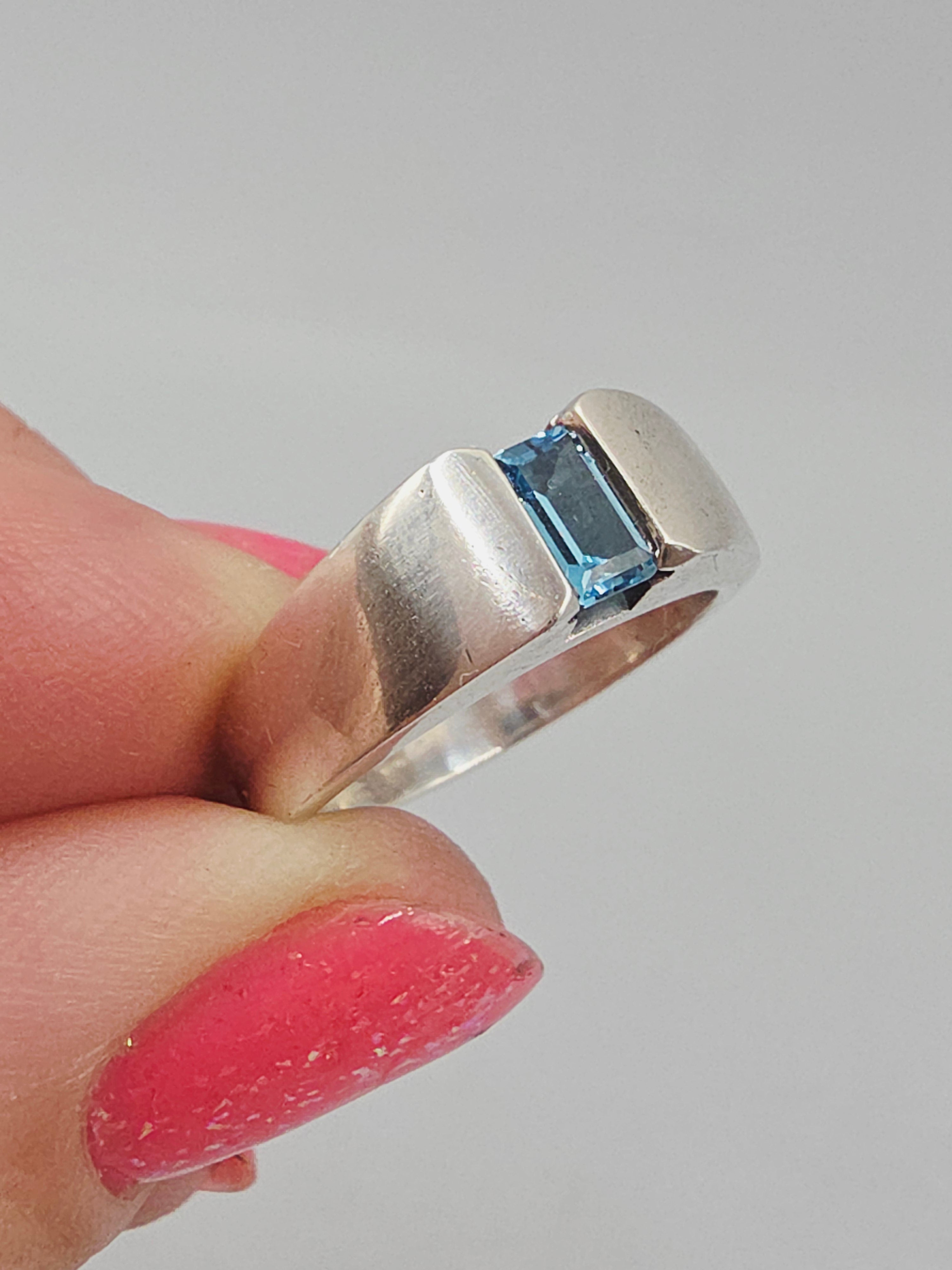 RETIRED James Avery 925 Sterling Silver Blue Topaz Ring - Size 6