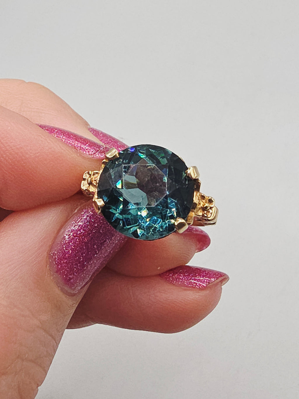 Solid 10K Yellow Gold Ring with Large Round-Cut Teal CZ– Size 5