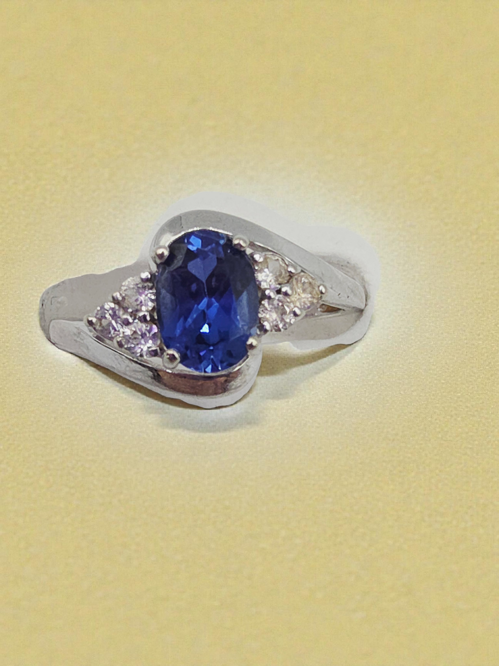 RJW Solid 10K White Gold Ring with Blue Sapphire & White Topaz - Size 6.5