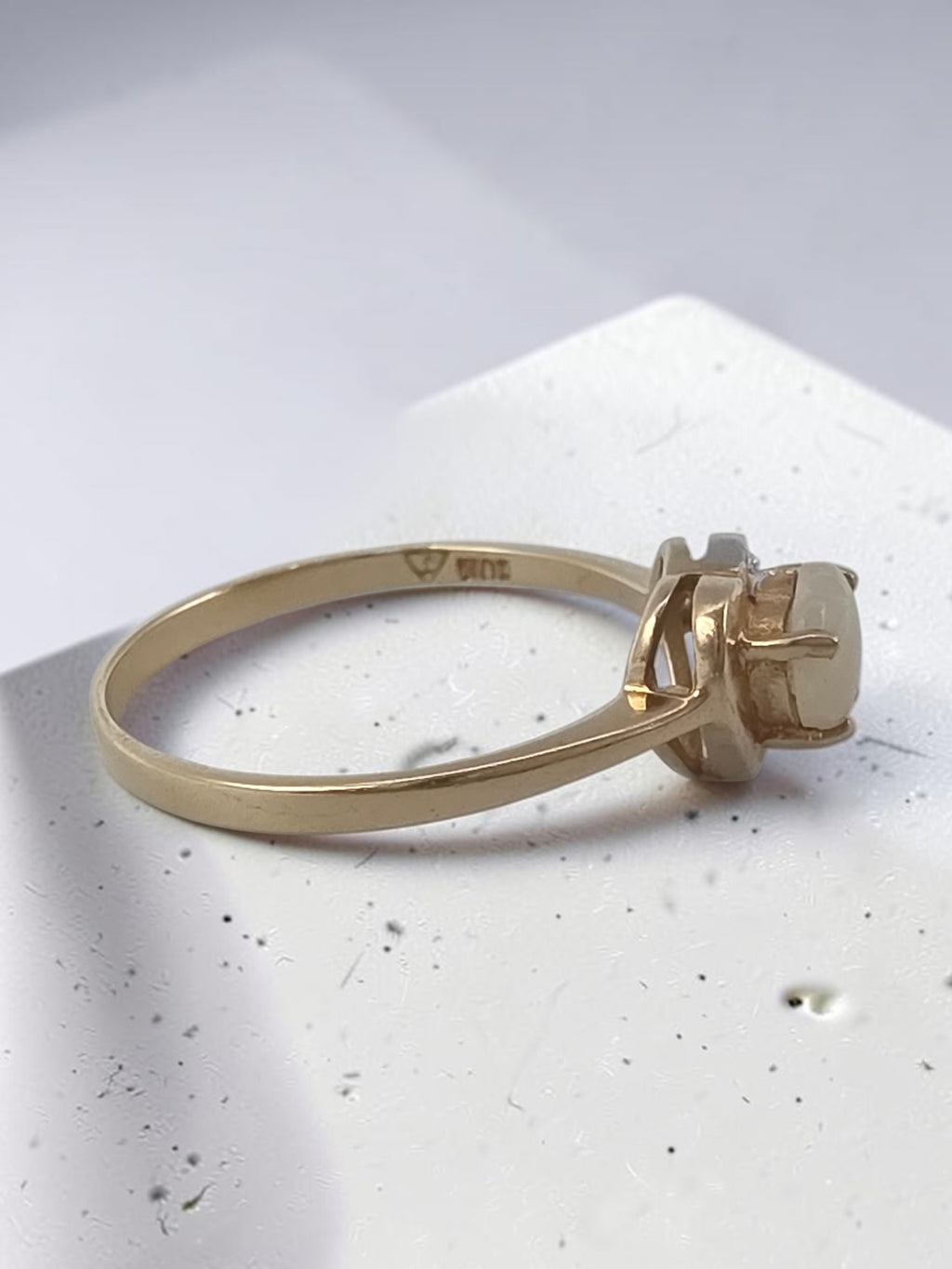 Solid 10K Yellow Gold Heart Cut Opal Ring with Natural Diamond Accents Size 6.25
