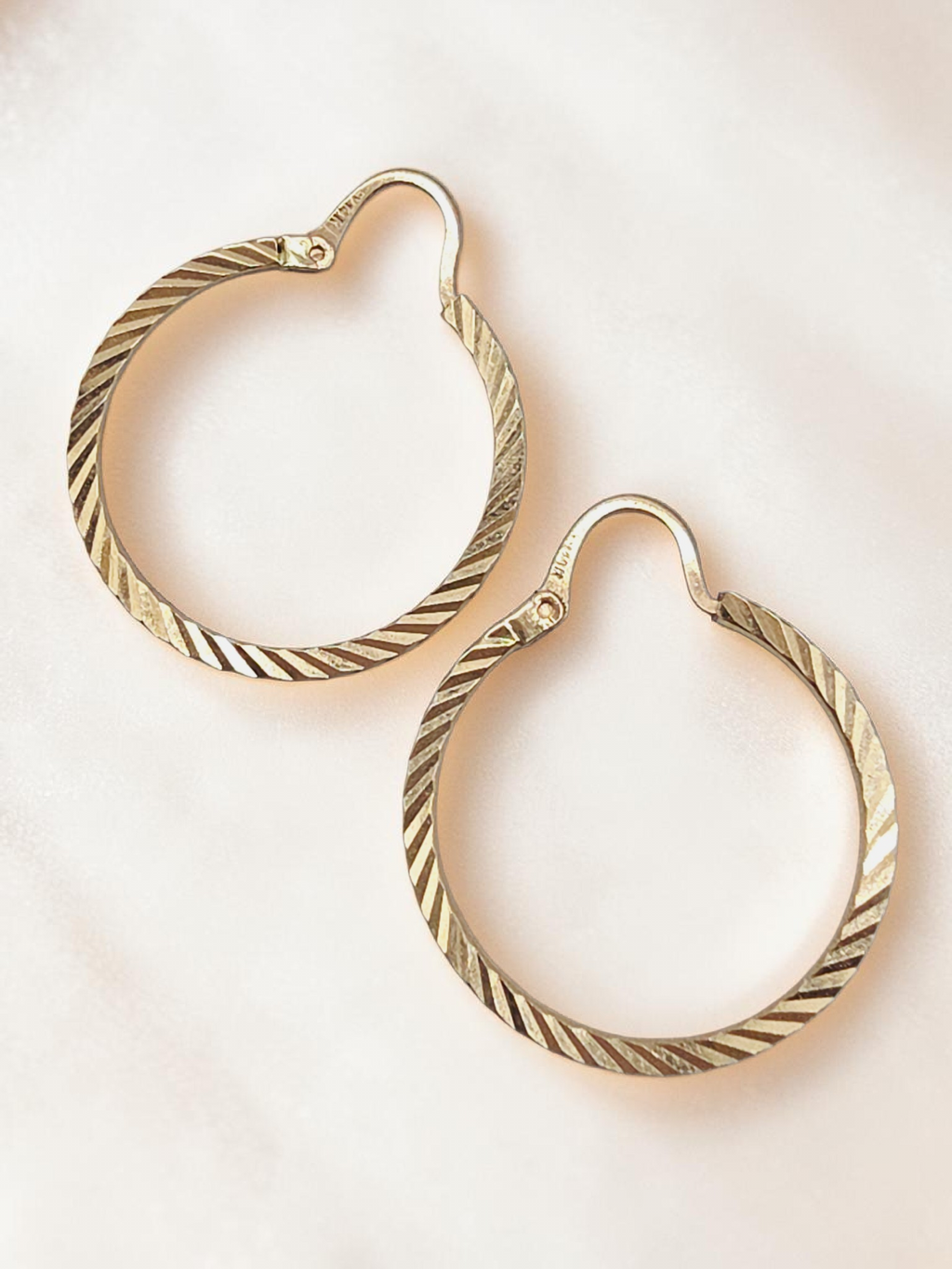 Solid 14K Yellow Gold Diamond-Cut Hoop Earrings with Snap Closures