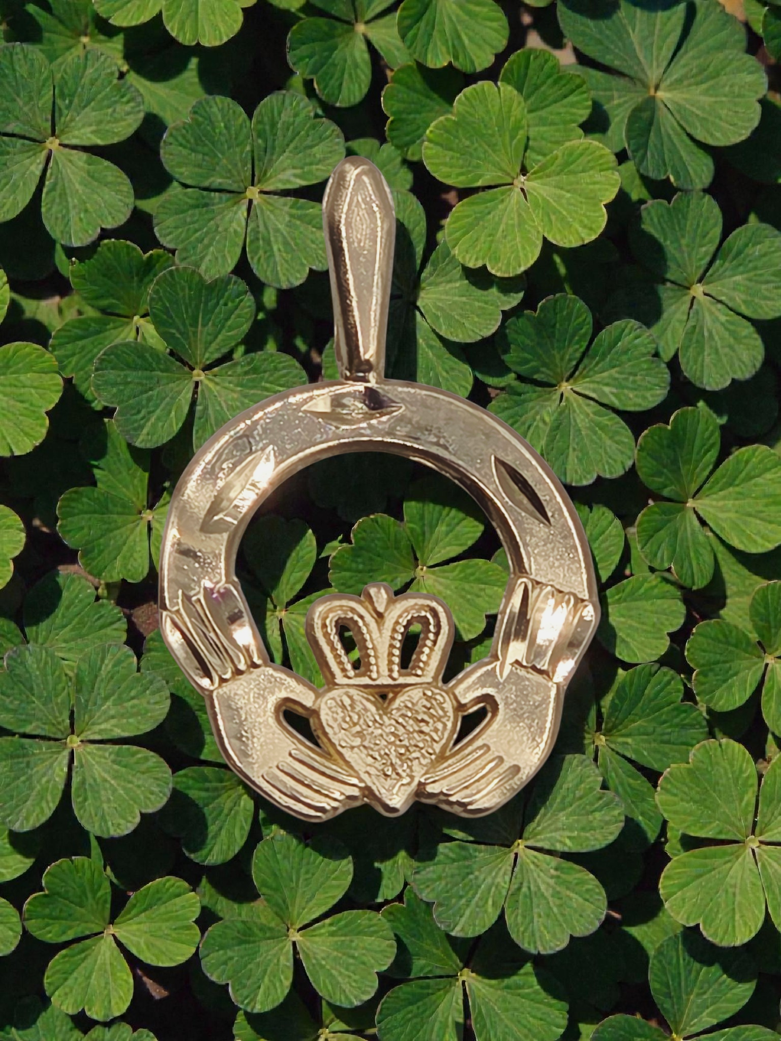 Michael Anthony Solid 14K Yellow Gold Claddagh Necklace Pendant