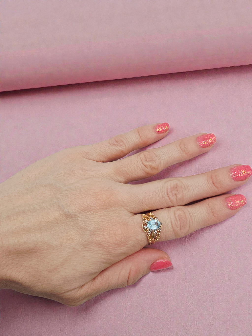 Solid 10K Yellow Gold Ring with Blue Topaz & Diamond Accents - Size 7.75