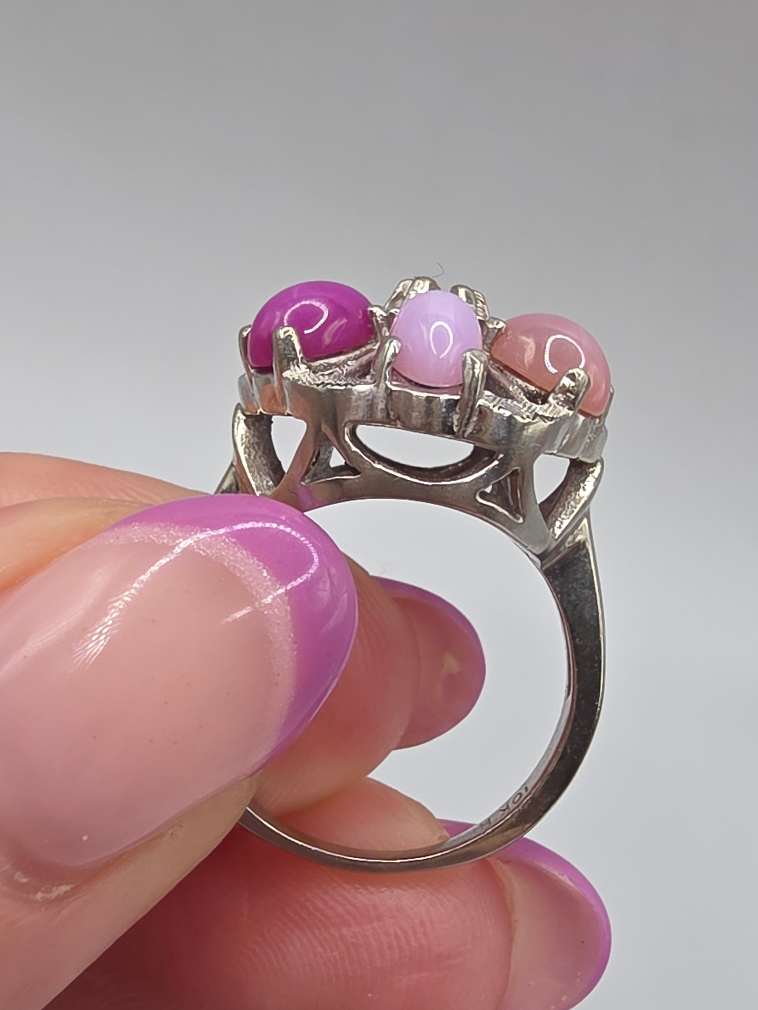 Stunning Solid 10K White Gold Diamond & Rainbow Star Sapphire Halo Ring - Size 6