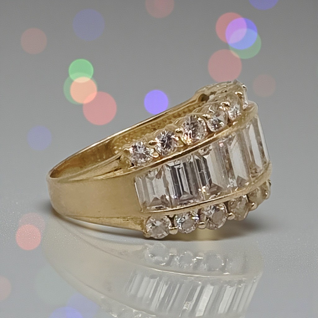 Solid 14K Yellow Gold Ring with Round & Baguette Cut Clear Gemstones – Size 8