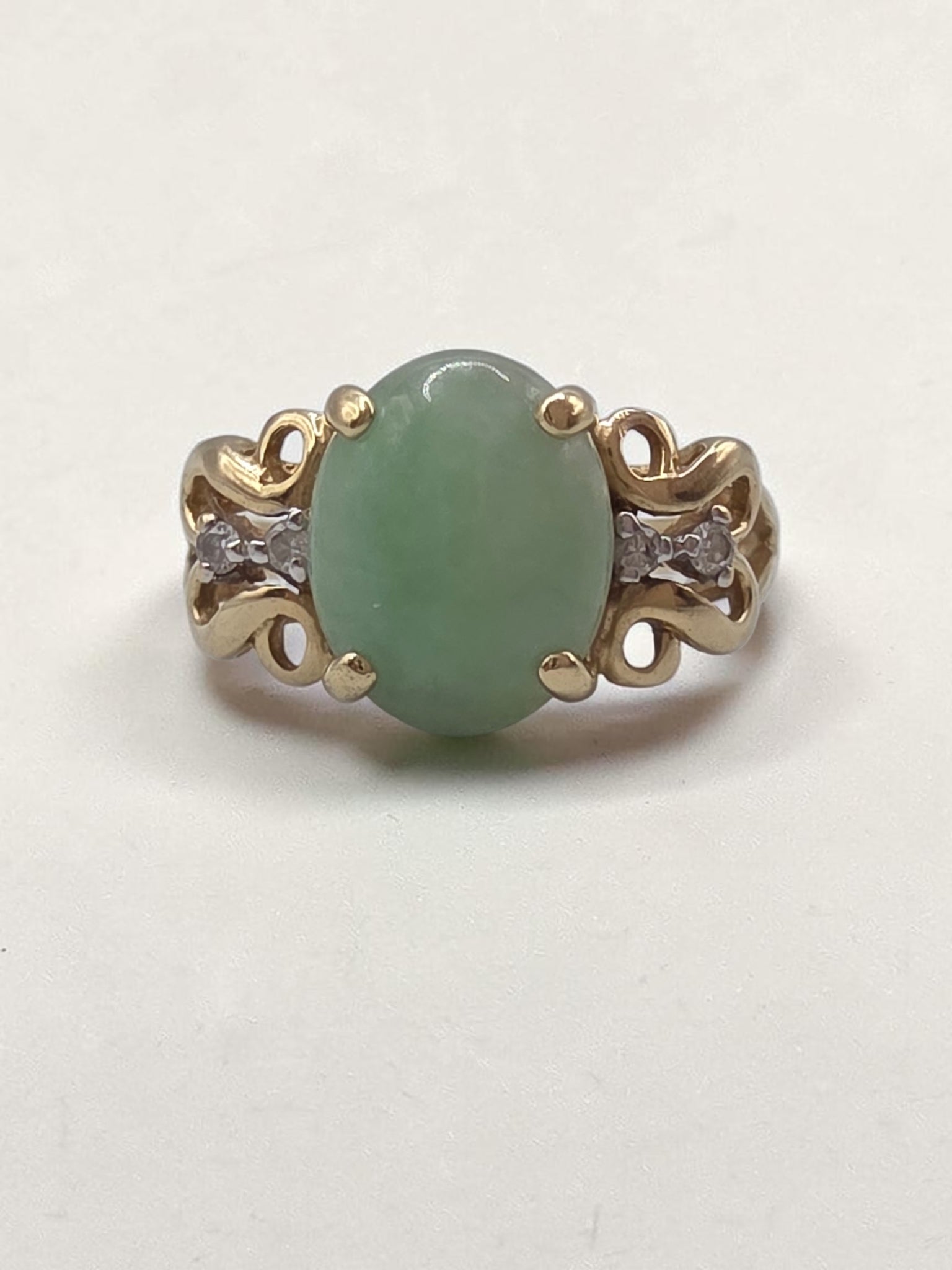 Vintage Designer East Arts Solid 14K Yellow Gold Jade & Diamond Ring Size - 6.25