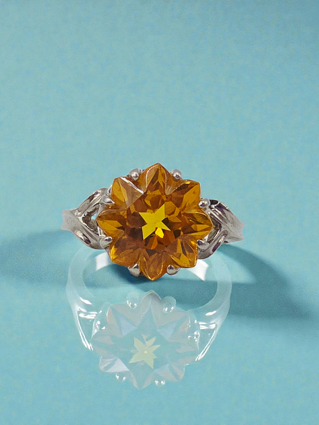 Solid 10K Gold Ring with Flower-Cut Golden Orange Canary Sapphire - Sz 7.5