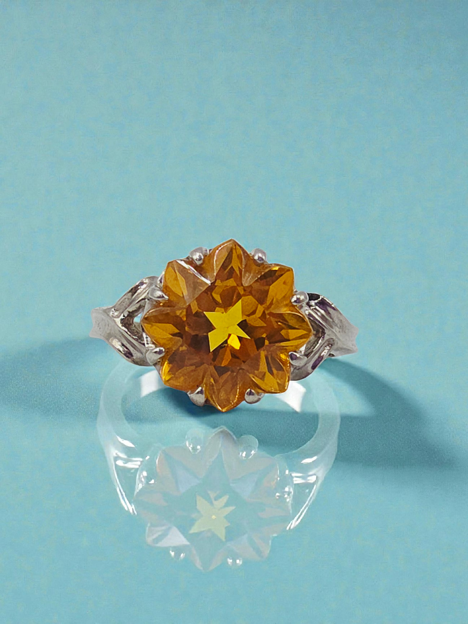Solid 10K Gold Ring with Flower-Cut Golden Orange Canary Sapphire - Sz 7.5