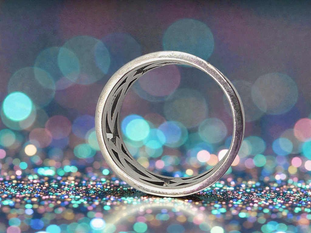 RETIRED James Avery Sterling Silver Ichthus Eternity Ring - Size 7