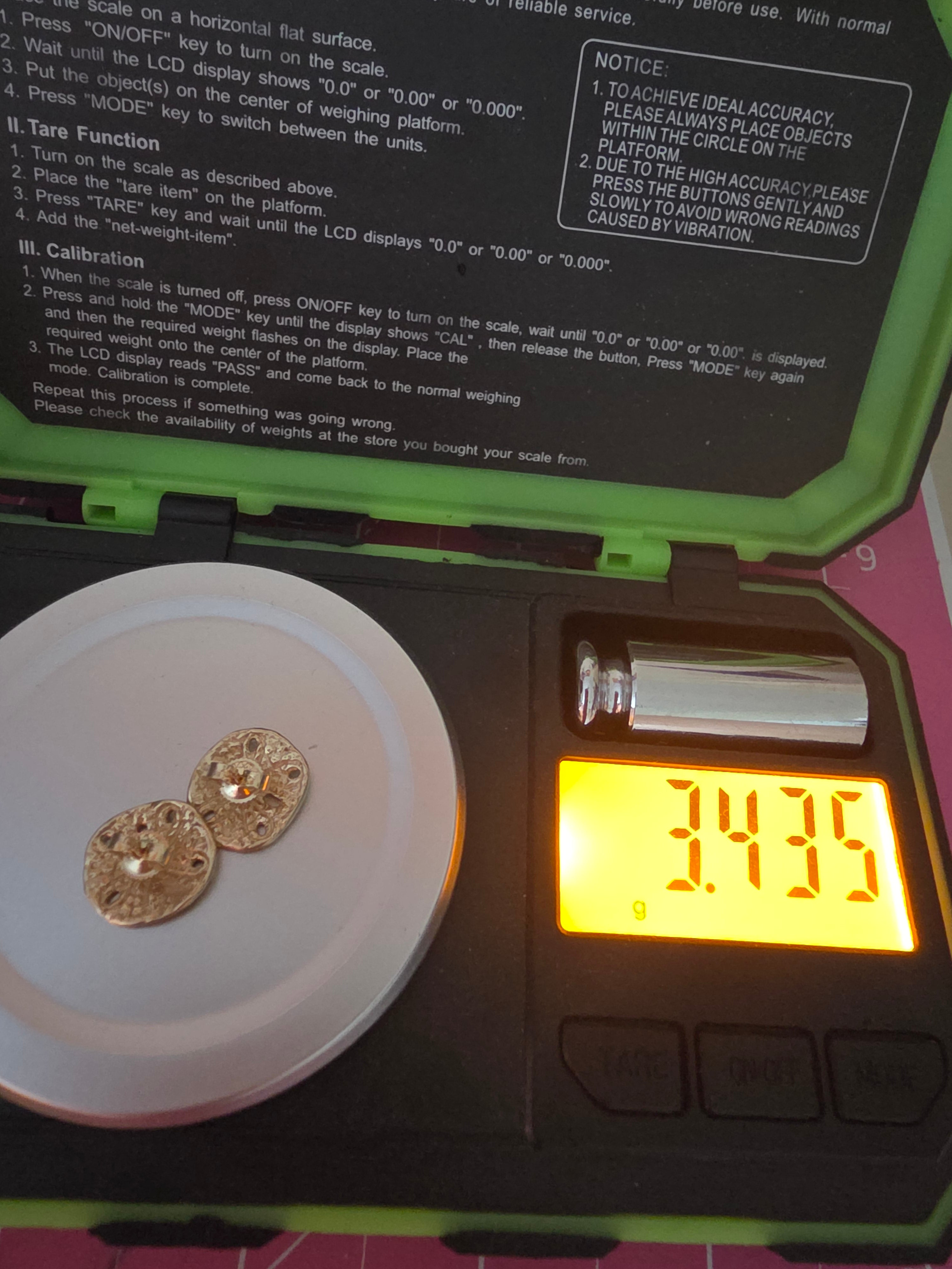 RETIRED James Avery Solid 14K Yellow Gold Sand Dollar Stud Earrings