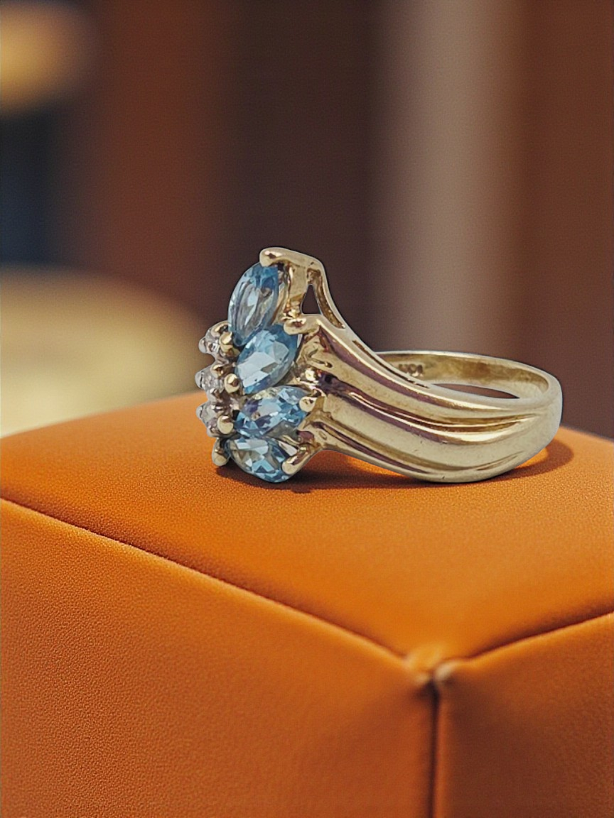 10K Solid Yellow Gold Ring with Blue Topaz & Diamond Cluster – Size 6.5