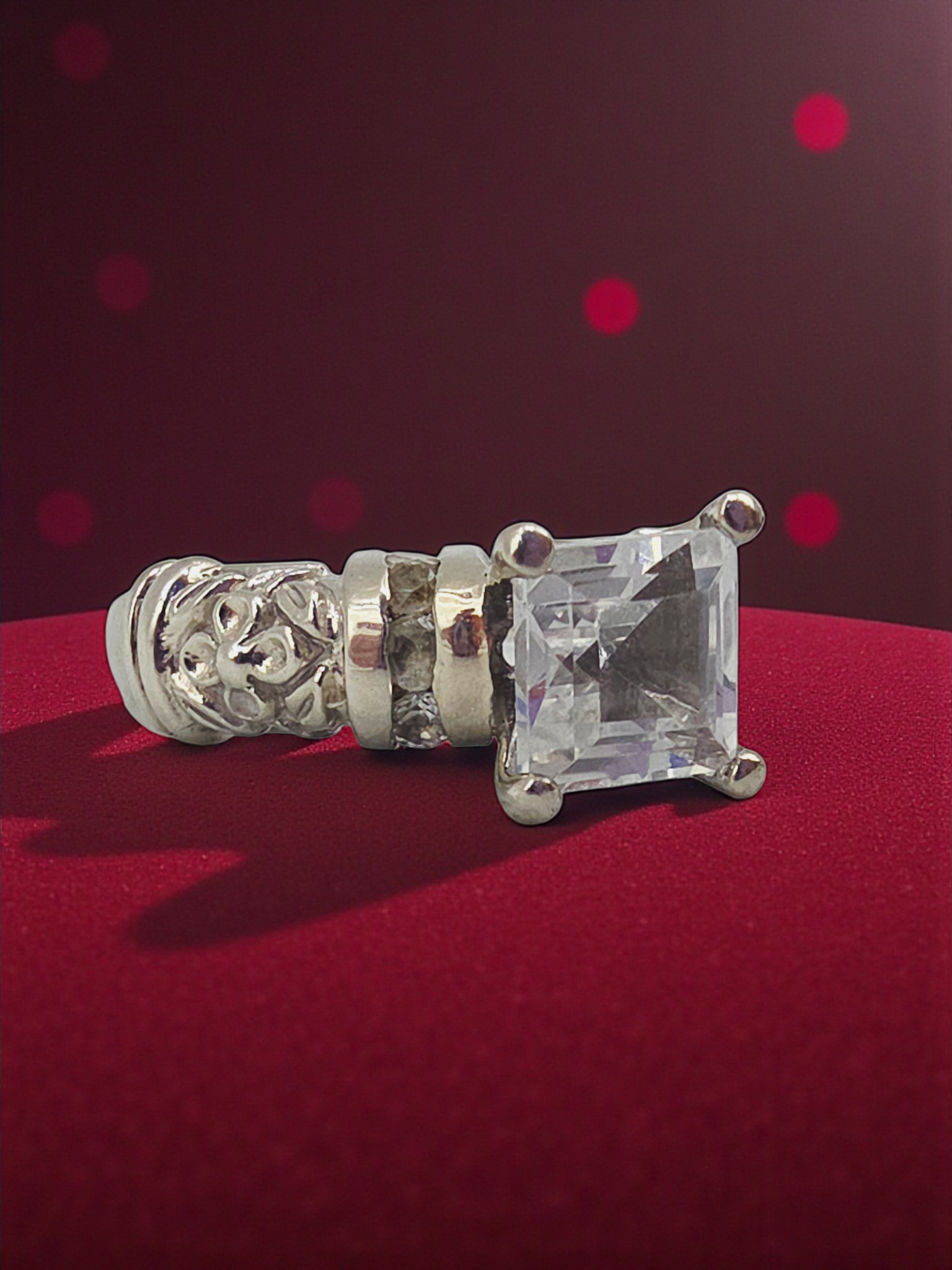 Vintage Solid 10K White Gold Antique Ring with Princess Cut Topaz - Size 7