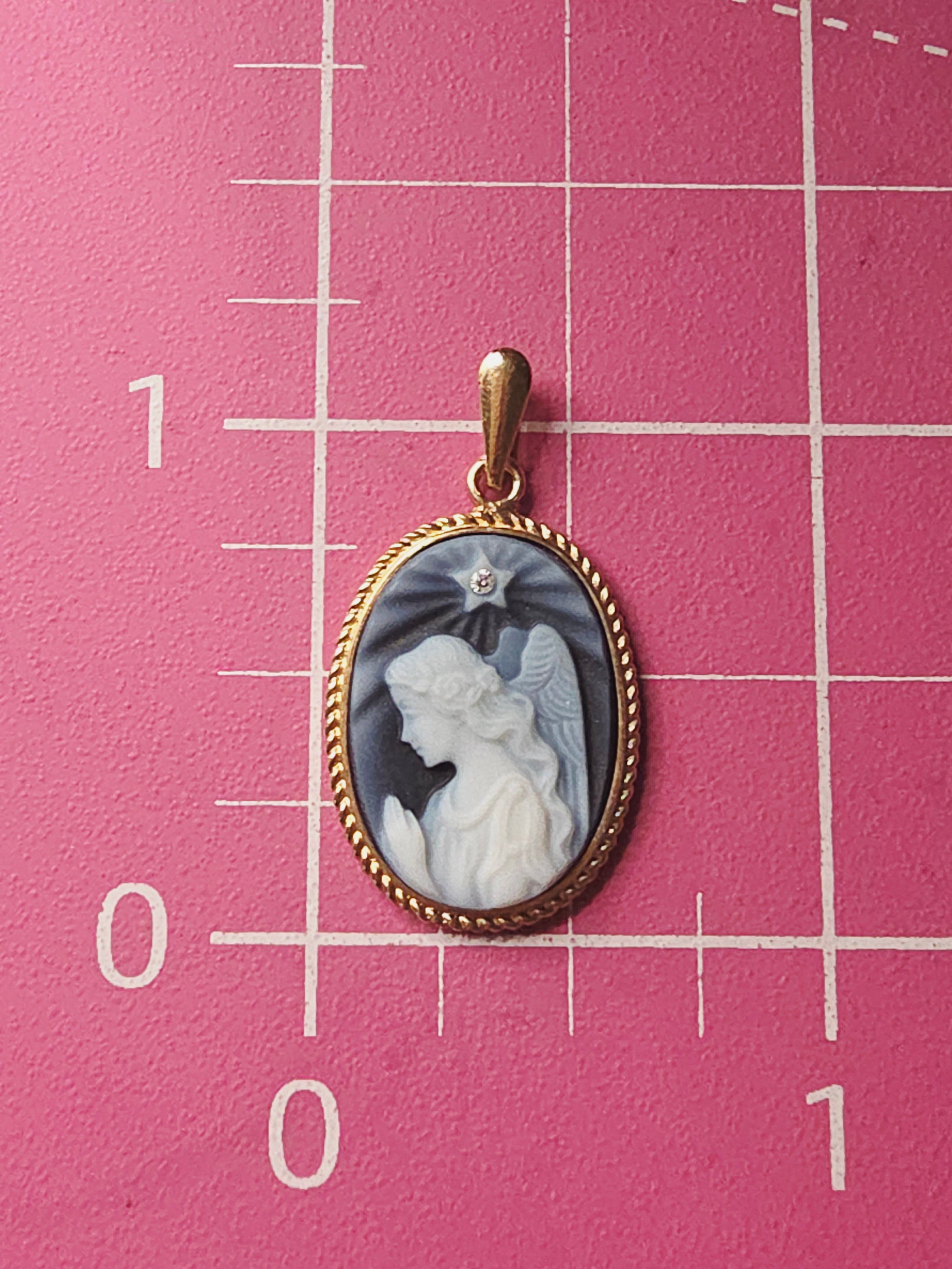 Solid 14K Yellow Gold Blue Agate Angel Cameo Necklace Pendant w Diamond Accent