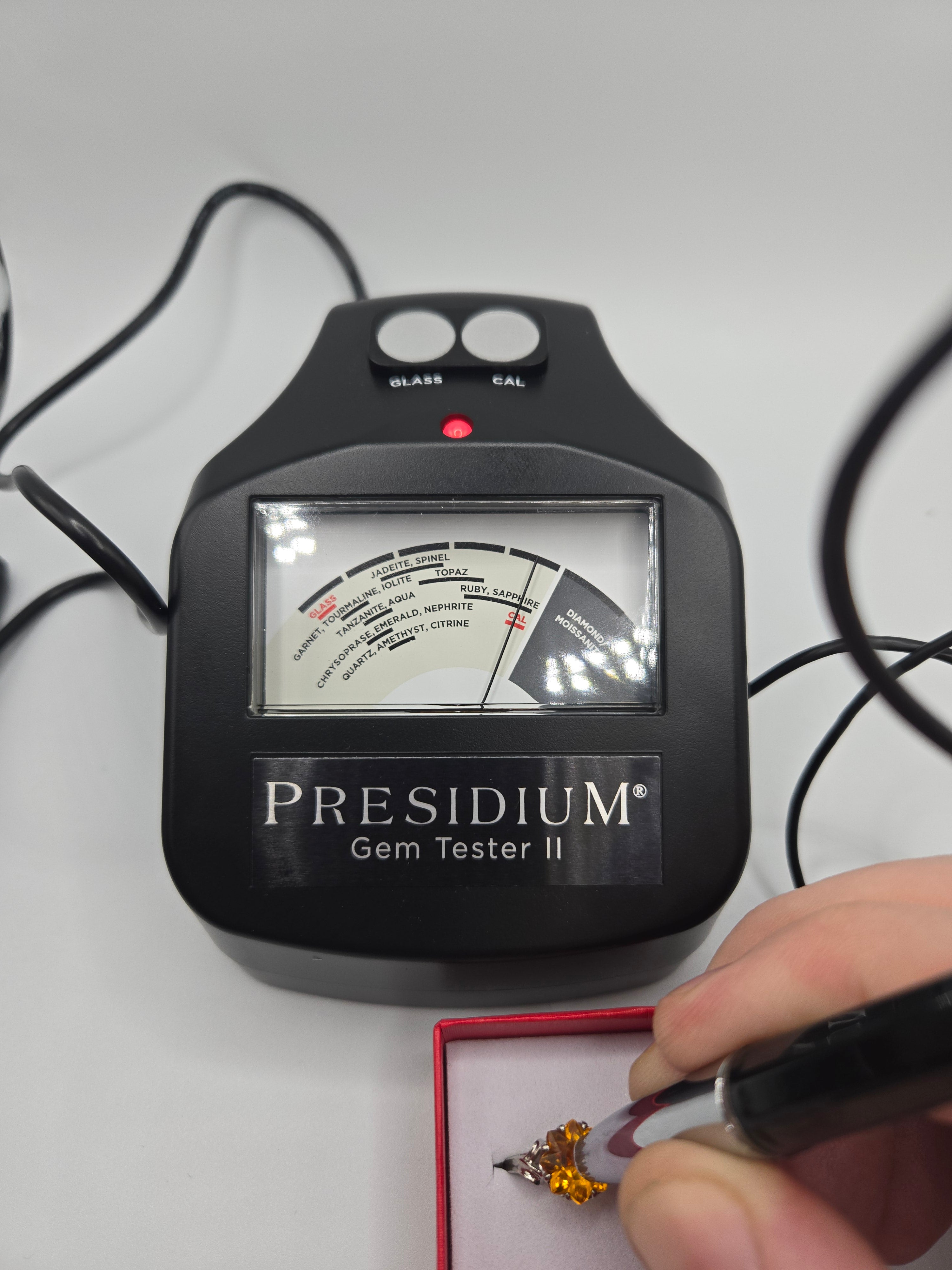 Solid 10K Gold Ring with Flower-Cut Golden Orange Canary Sapphire - Sz 7.5